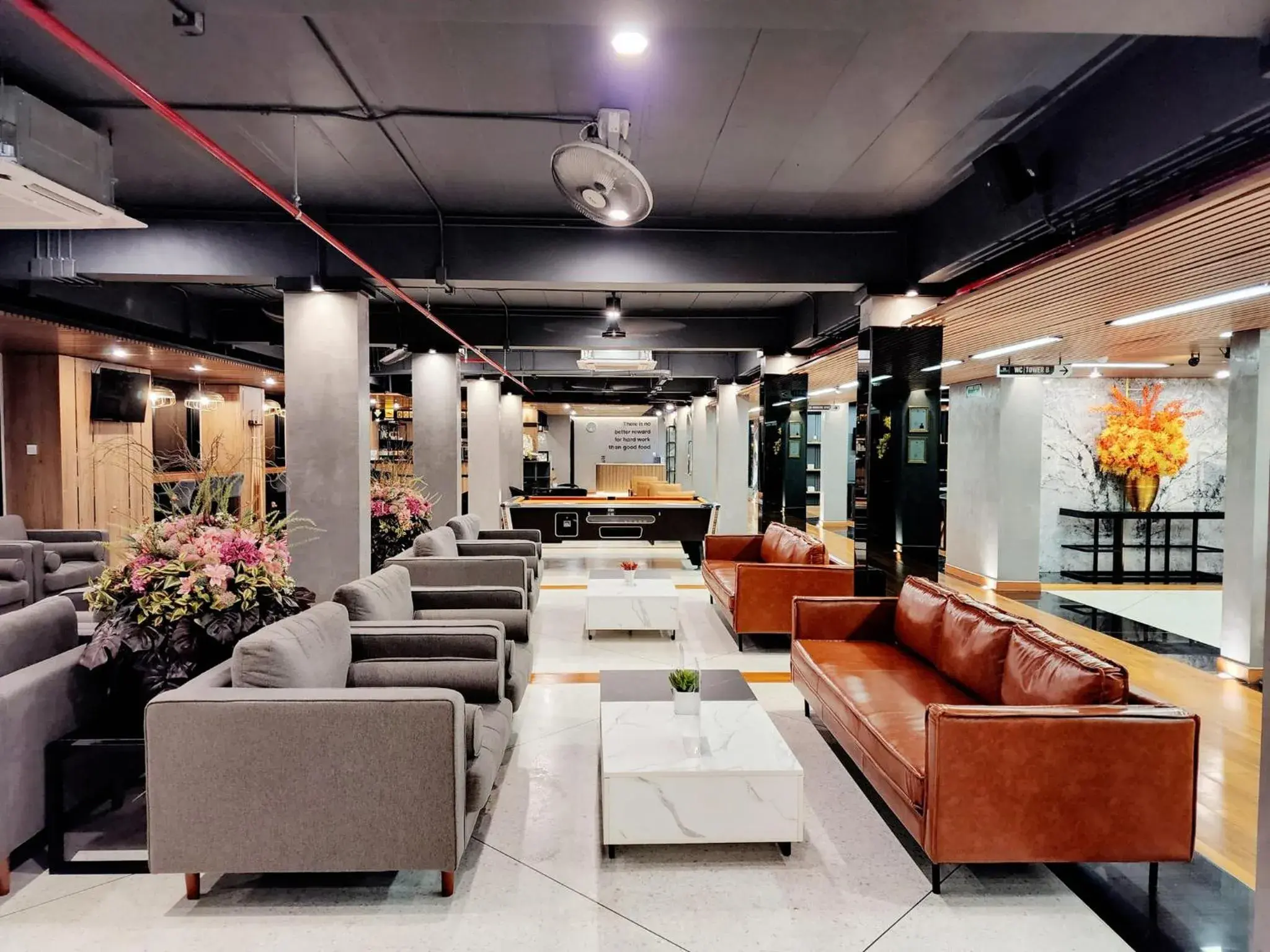 Lobby or reception in 12 The Residence Hotel at Don Mueang Airport Lobby or reception in 12 The Residence Hotel at Don Mueang Airport