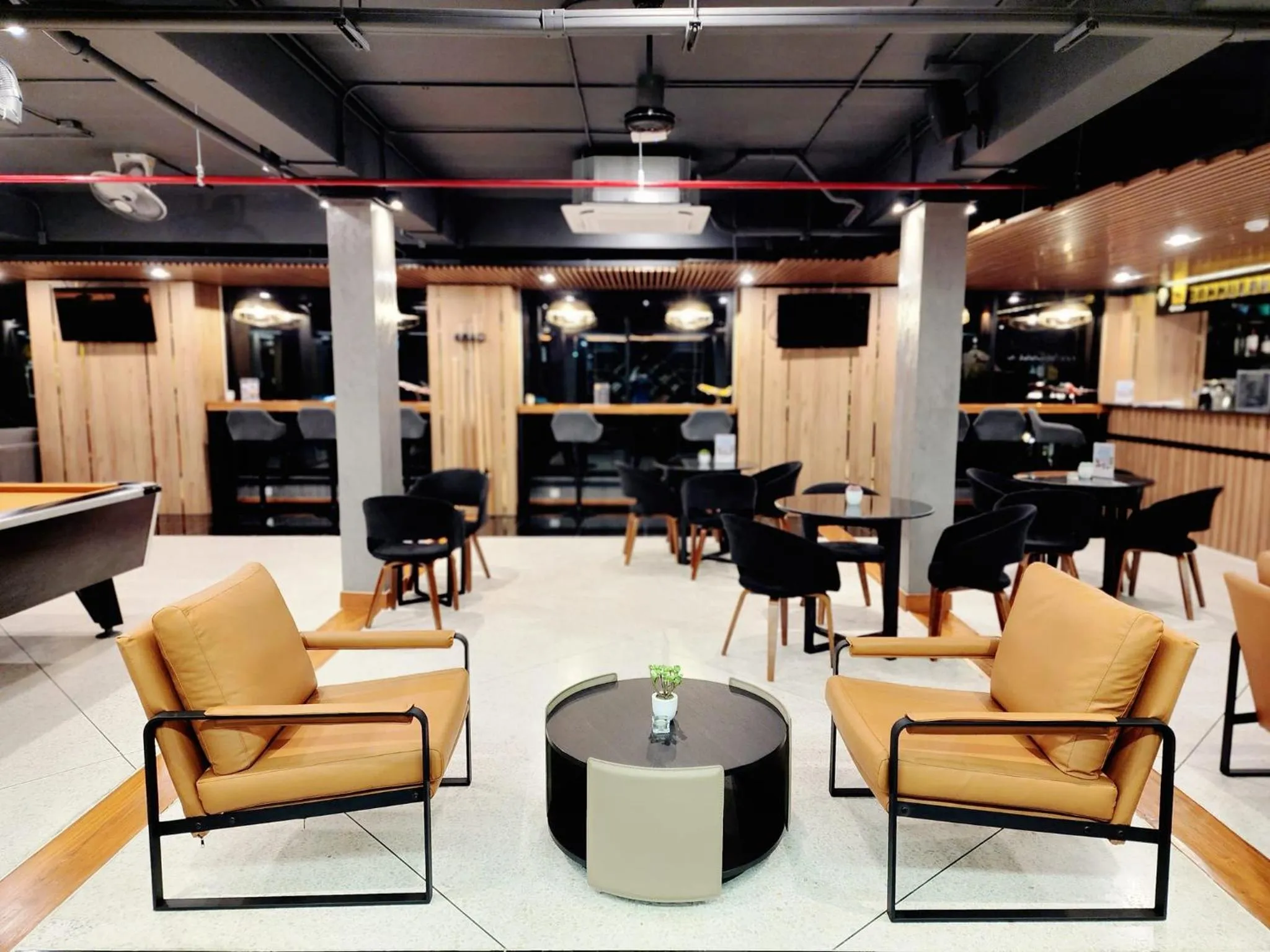 Lobby or reception in 12 The Residence Hotel at Don Mueang Airport