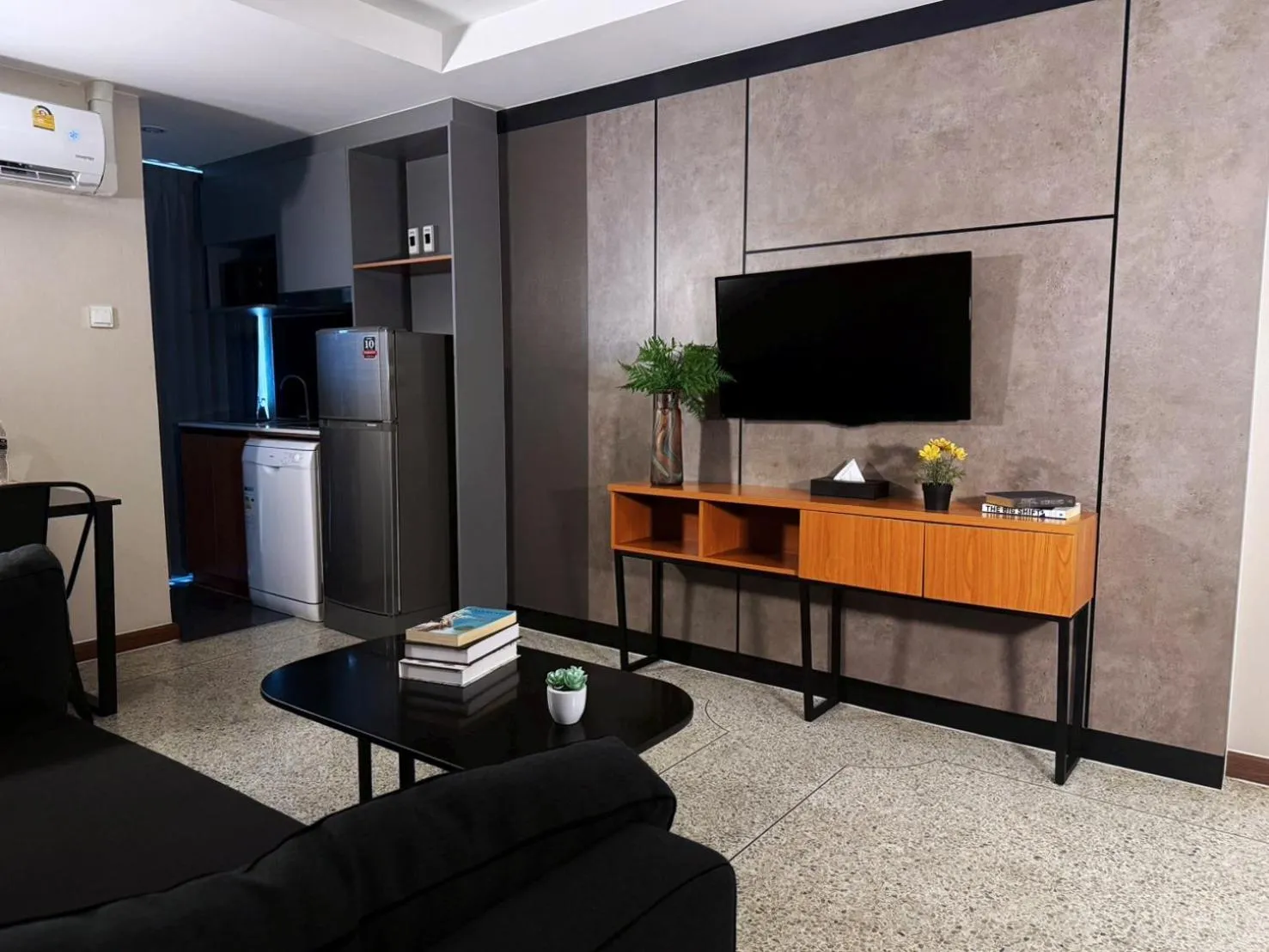 Living room in 12 The Residence Hotel at Don Mueang Airport