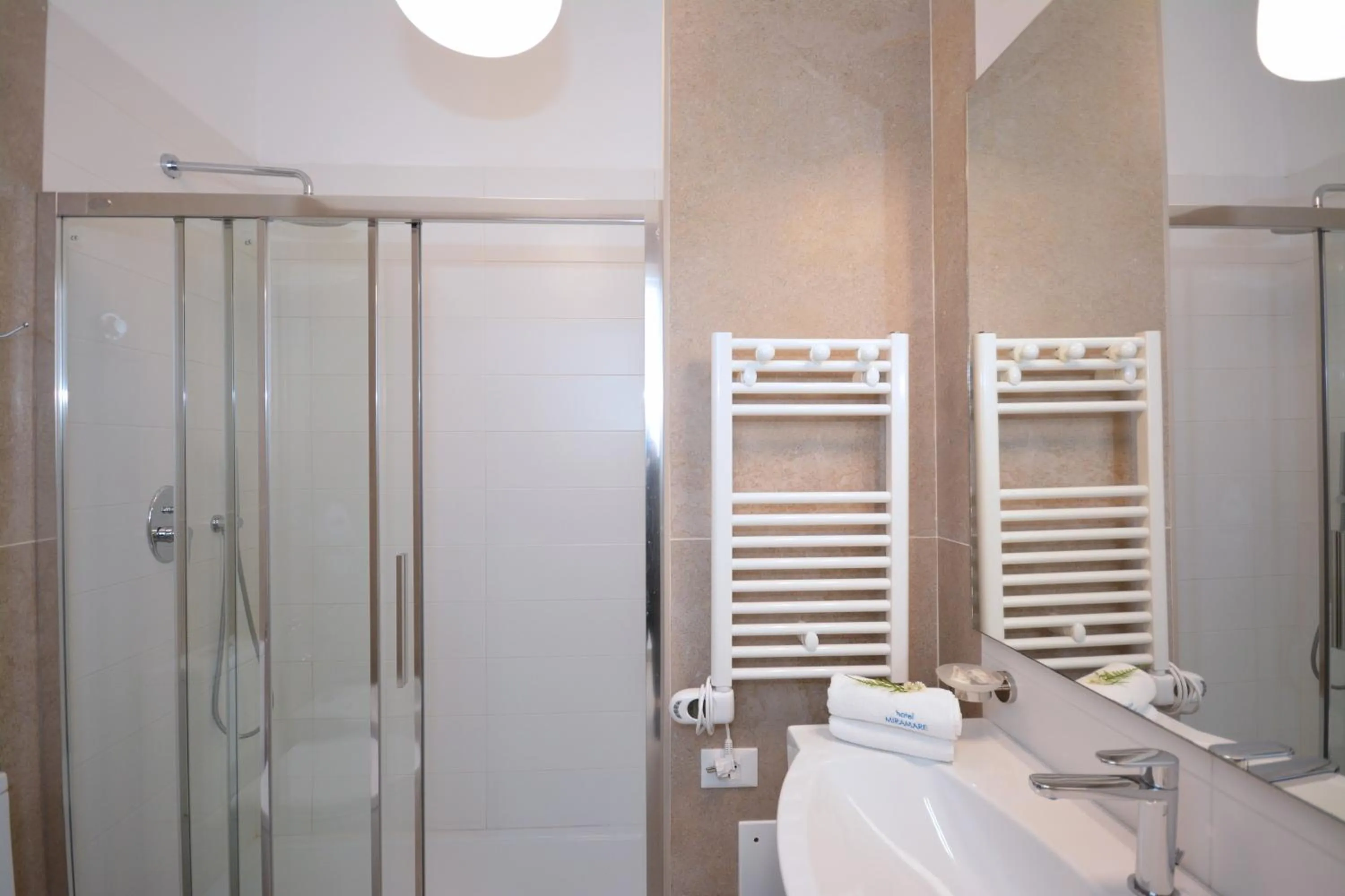 Shower in Hotel Miramare
