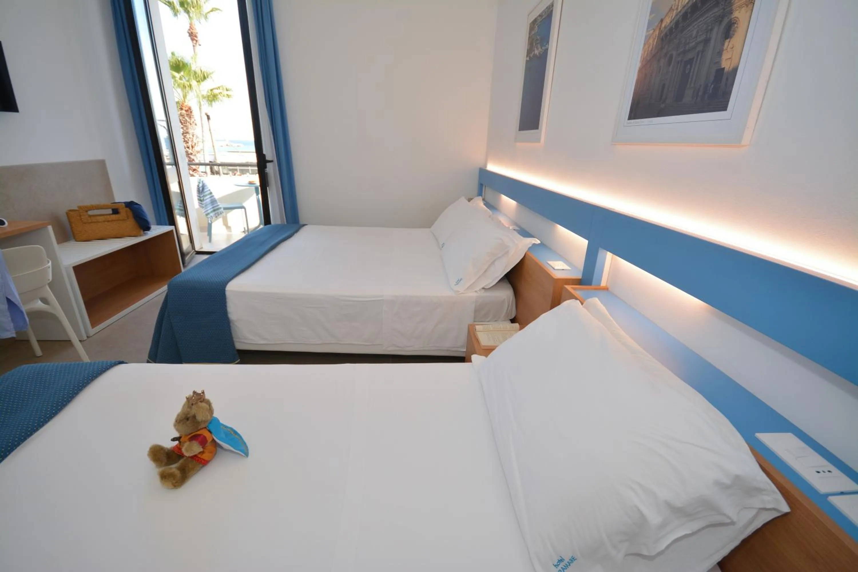 Photo of the whole room, Bed in Hotel Miramare