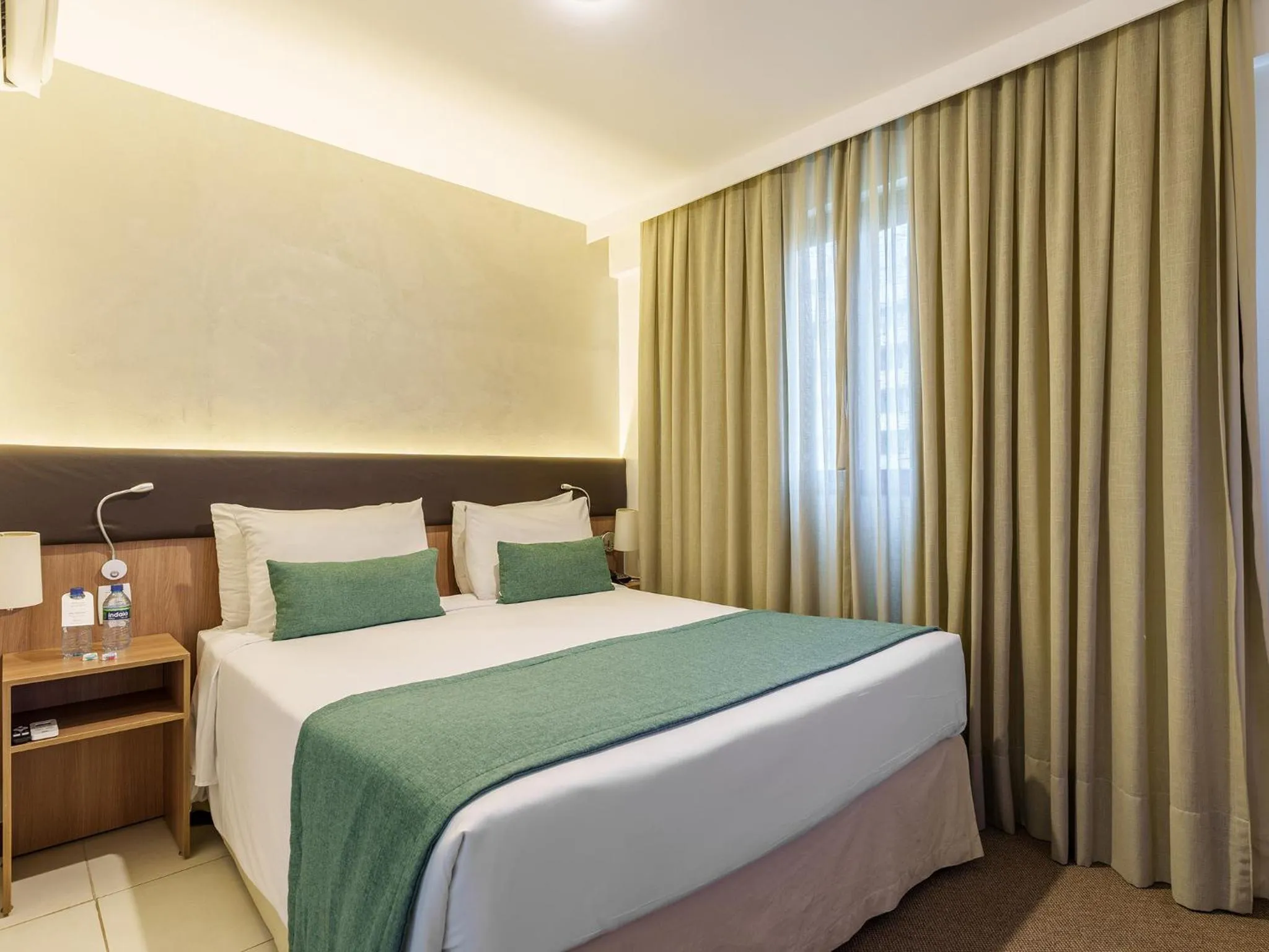 Bedroom, Bed in Athos Bulcão Hplus Executive