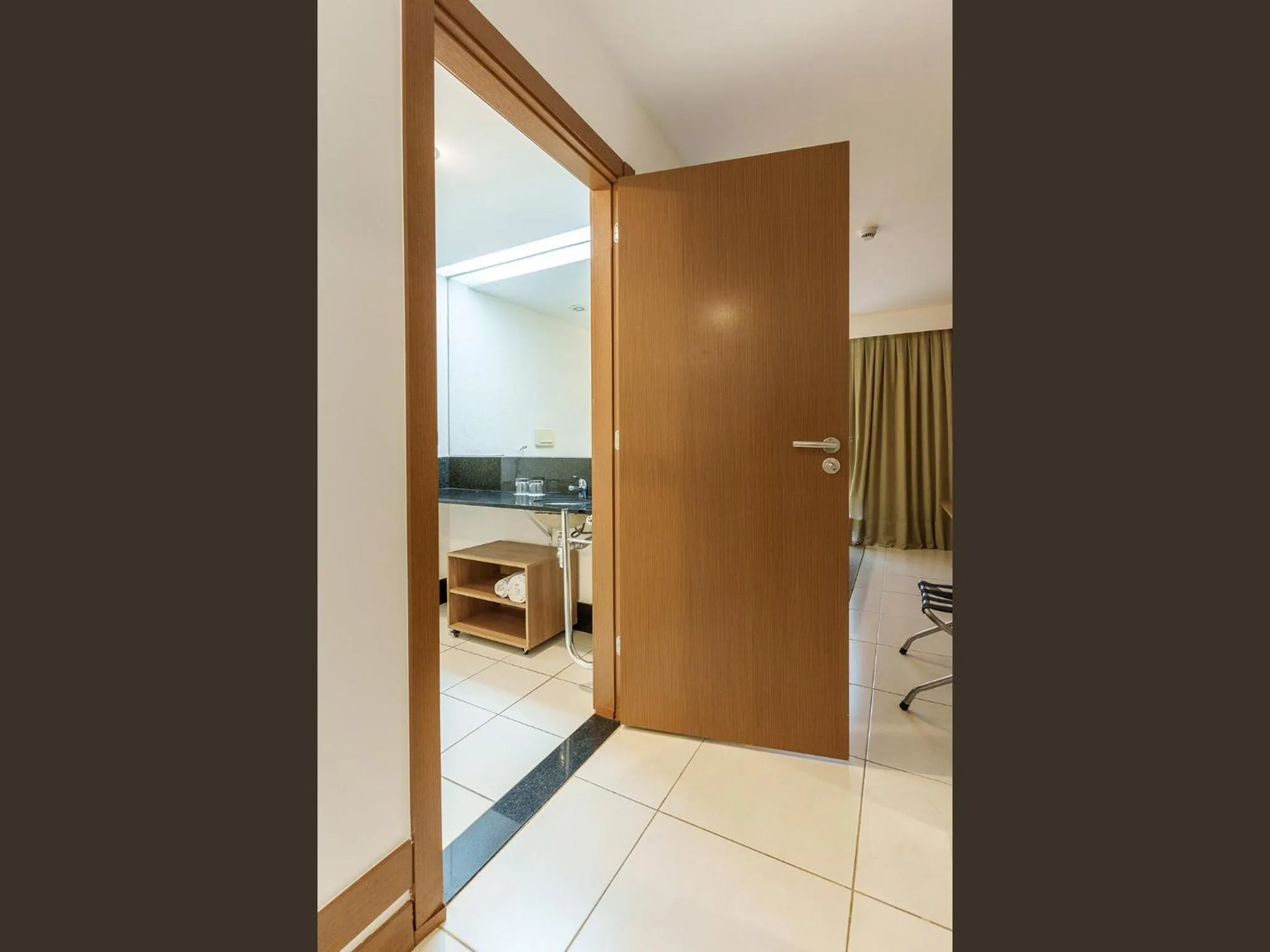 Bathroom in Athos Bulcão Hplus Executive