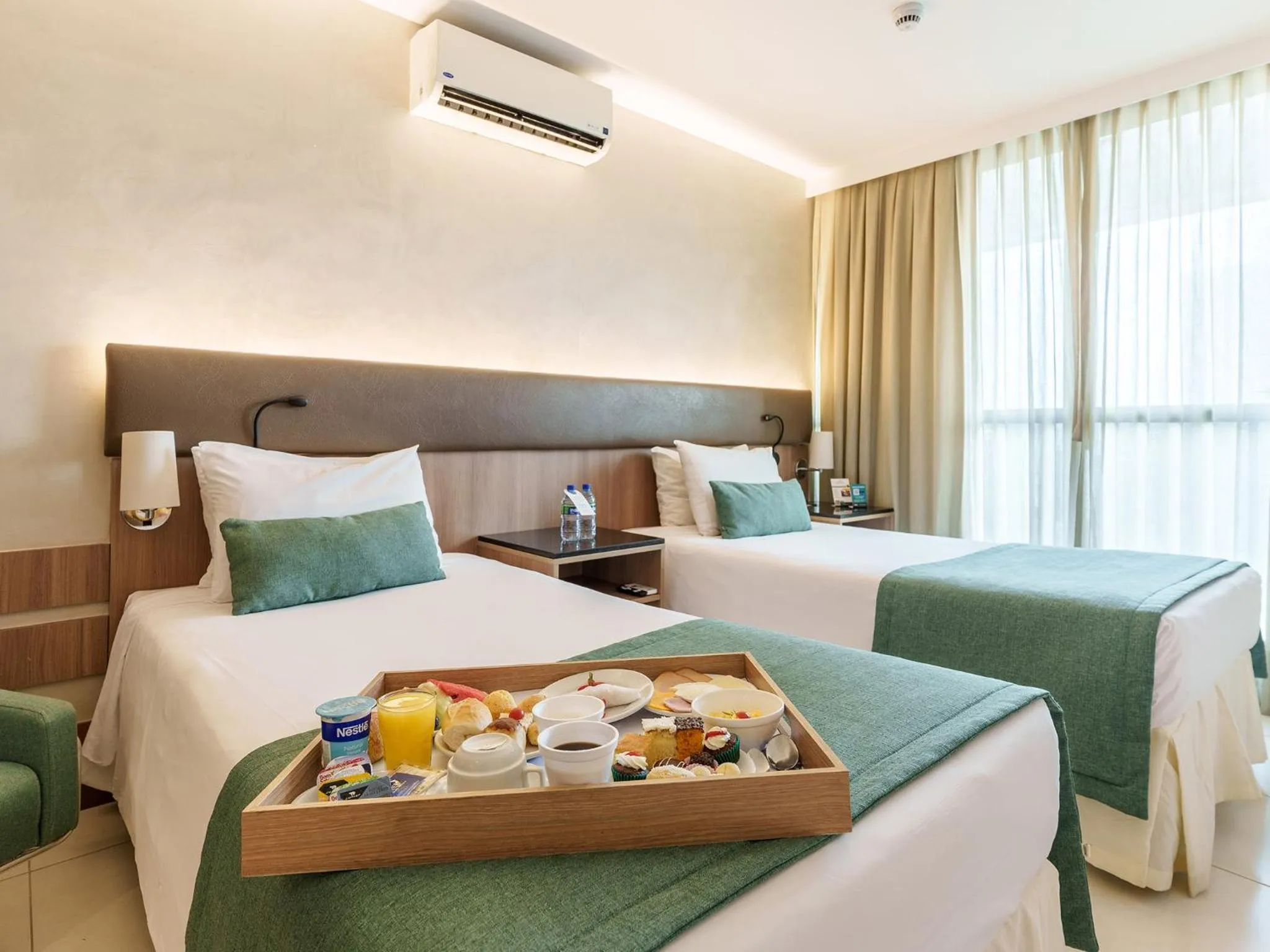 Bed in Athos Bulcão Hplus Executive