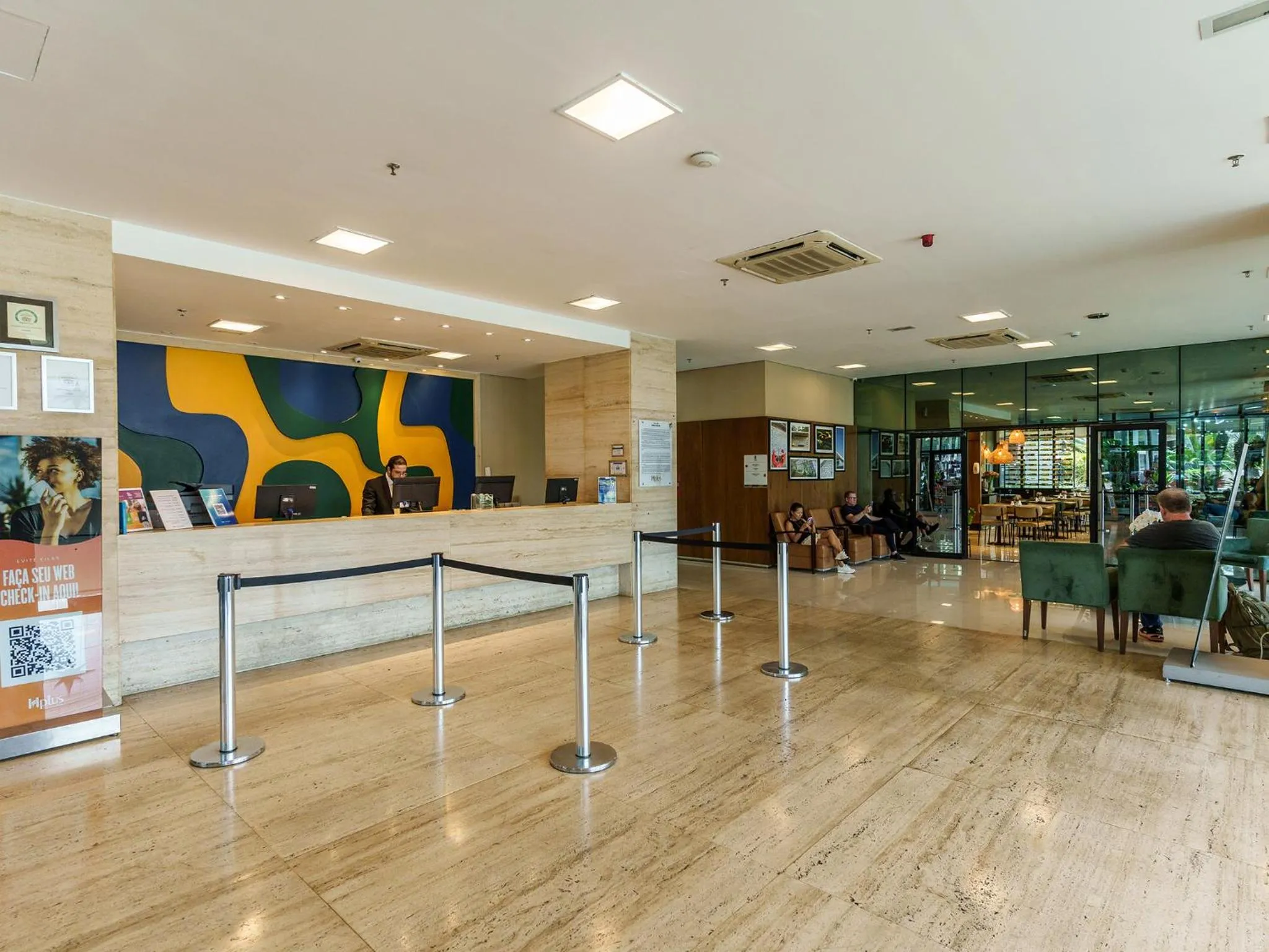 Lobby or reception in Athos Bulcão Hplus Executive