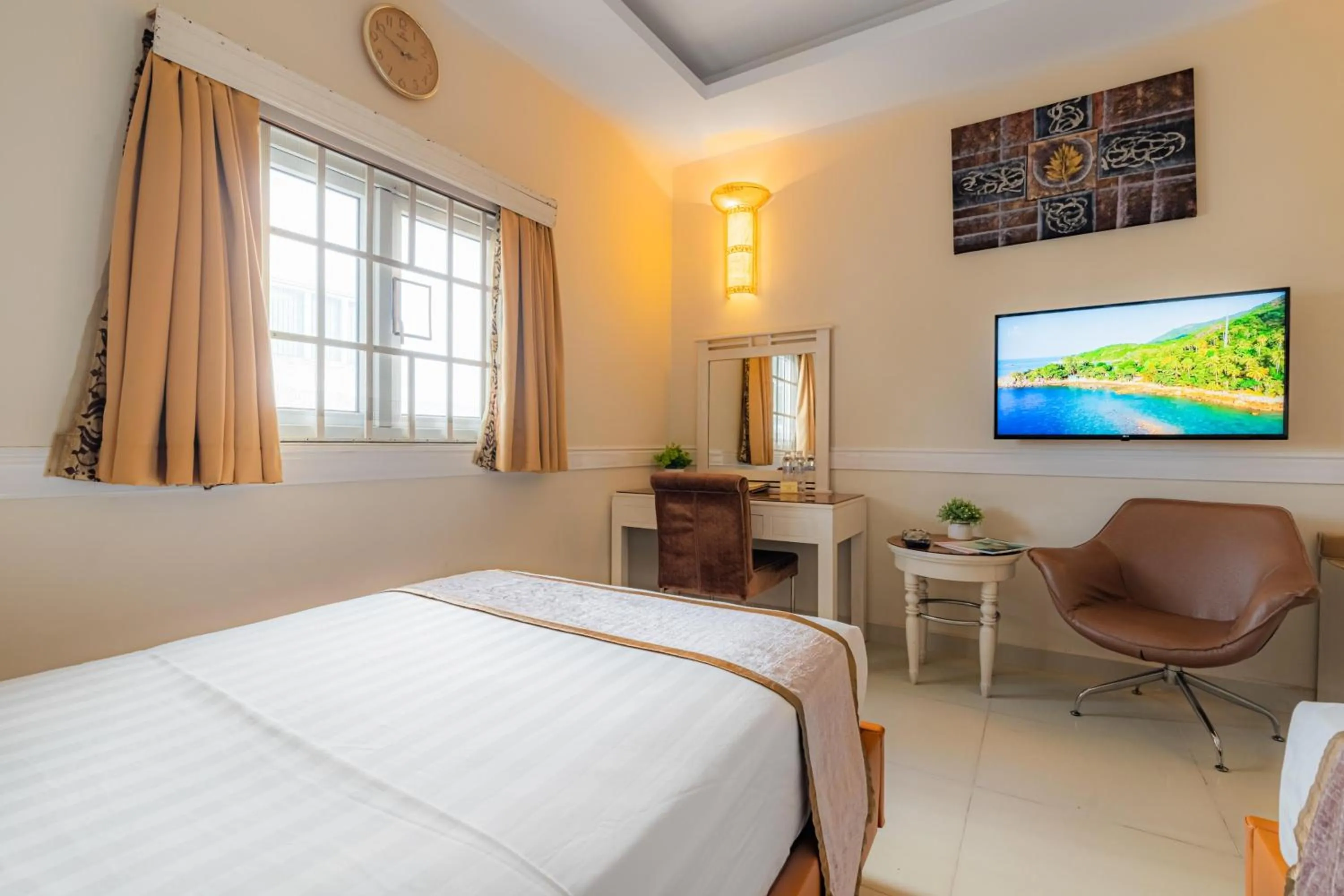 Bed in Fortune 1127 - Central Hotel