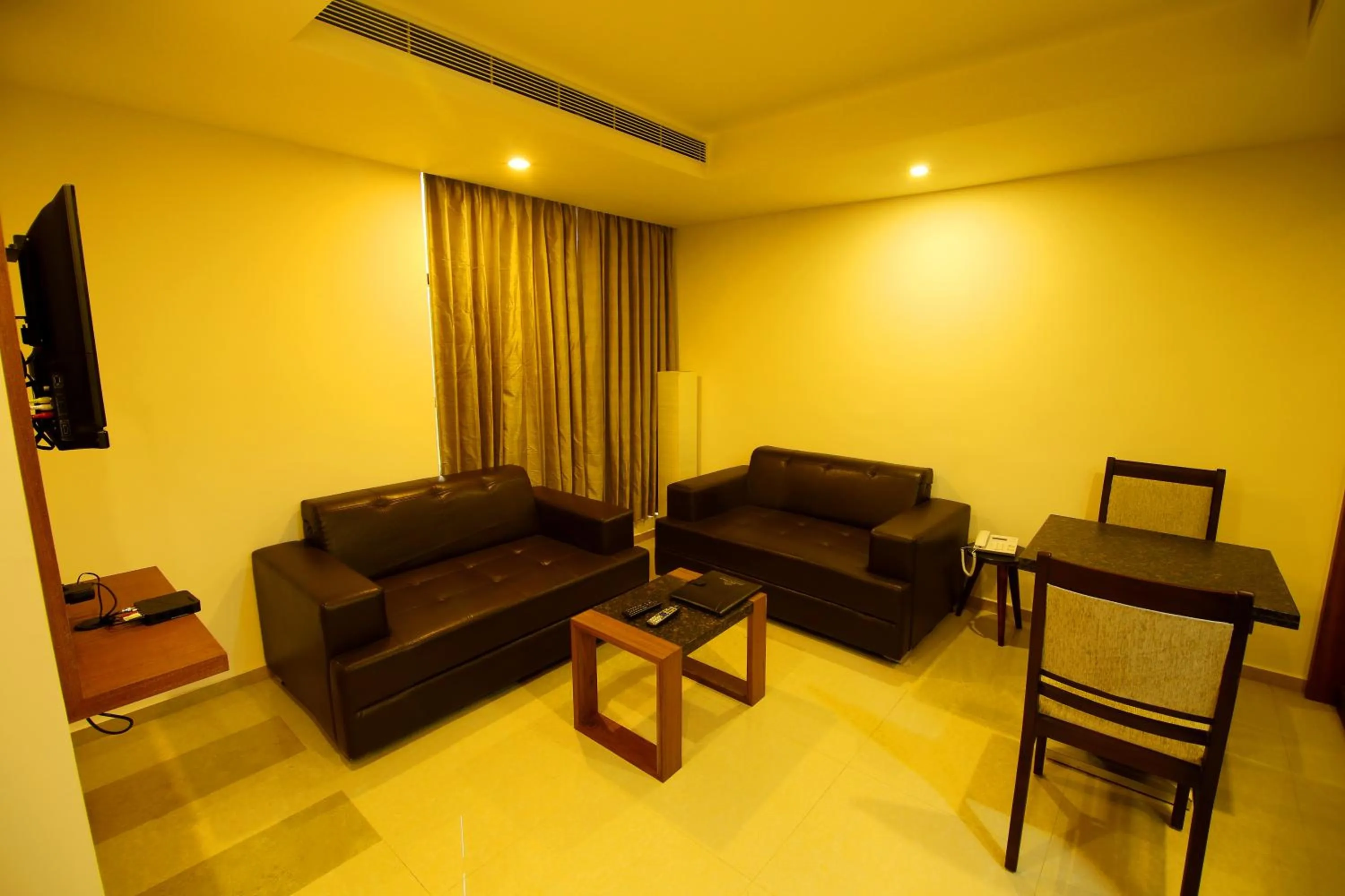 Seating area in Hotel Hillway Park