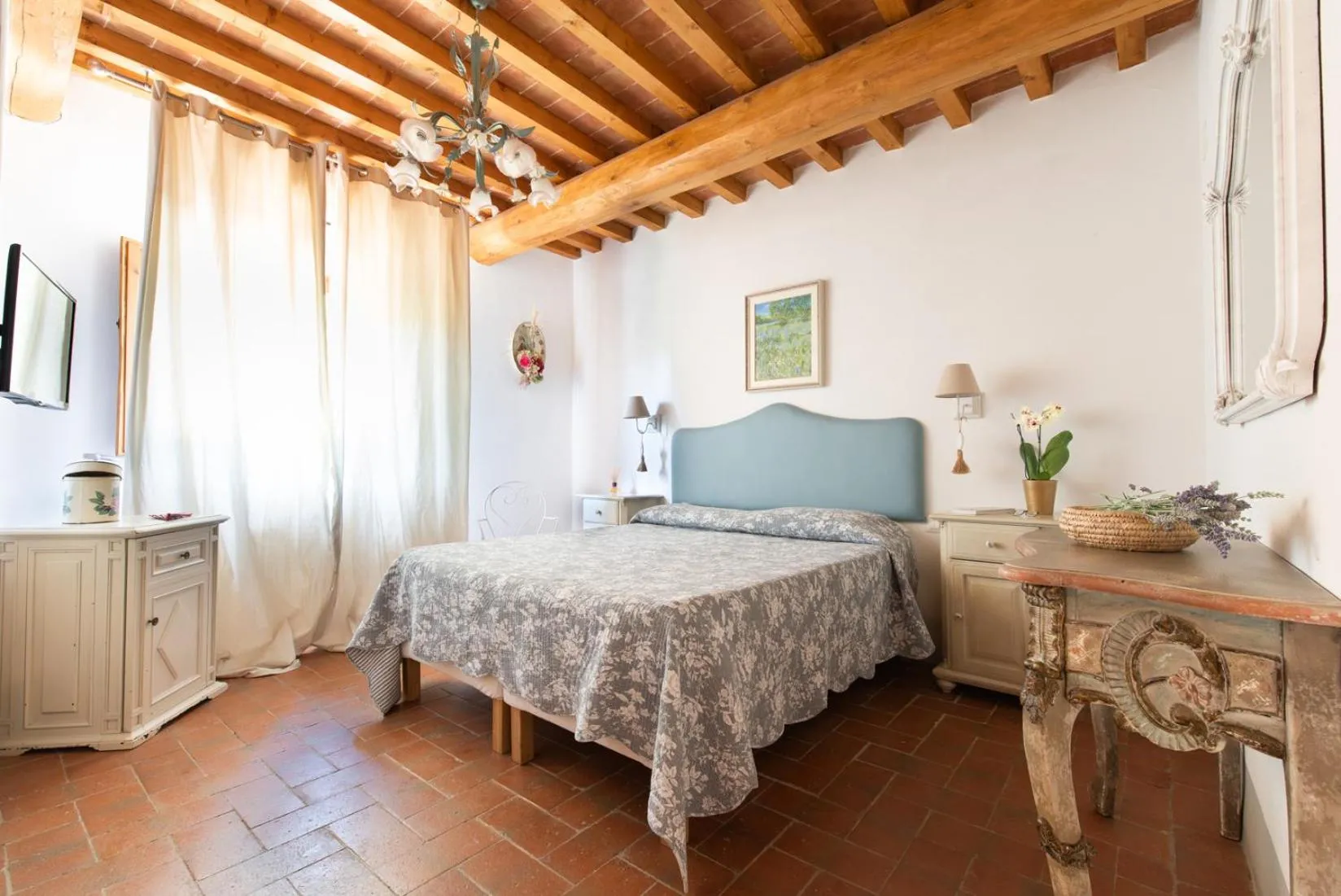 Double Room with Private Bathroom - single occupancy in Agriturismo La Valle A Polvereto
