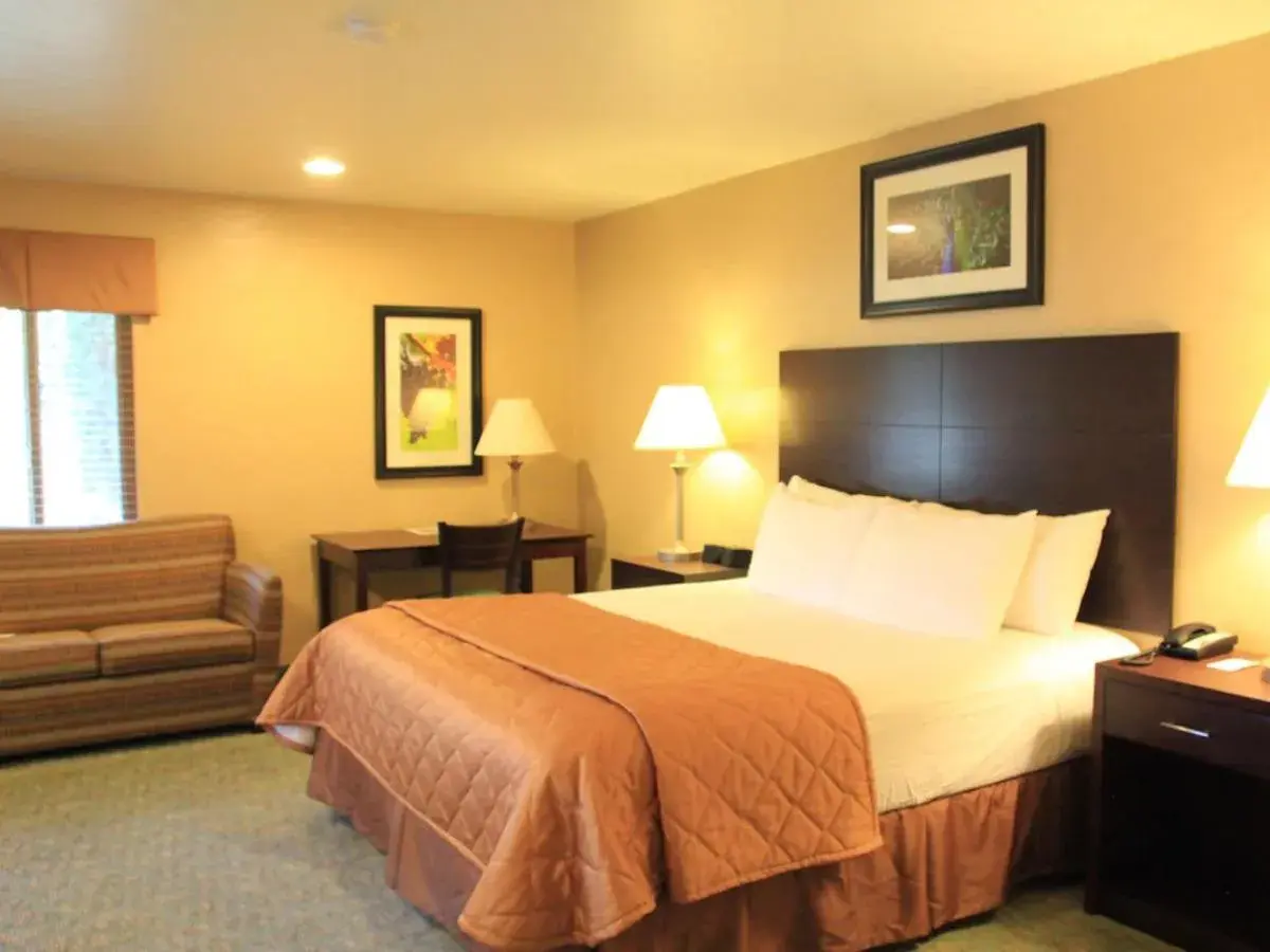 Deluxe King Room in Casa de Fruta Cabins, Inn & RV Park Deluxe King Room in Casa de Fruta Cabins, Inn & RV Park