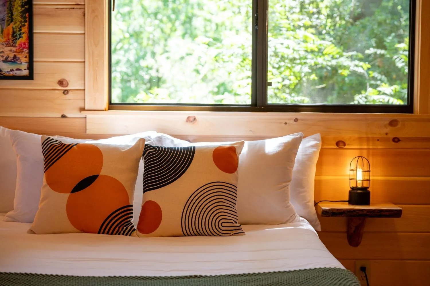 Bedroom, Bed in Casa de Fruta Cabins, Inn & RV Park