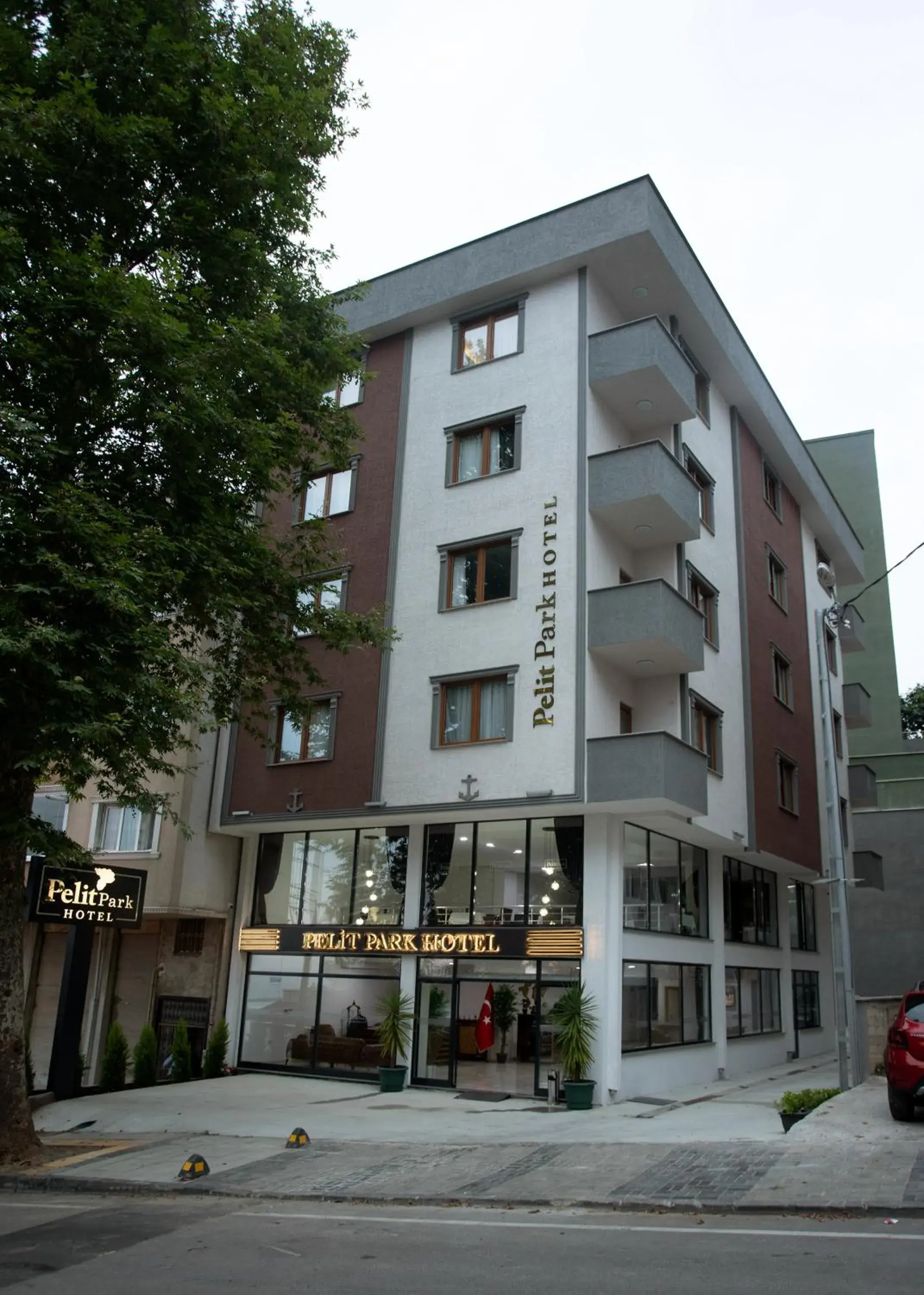 Property building in Pelit Park Hotel Property building in Pelit Park Hotel