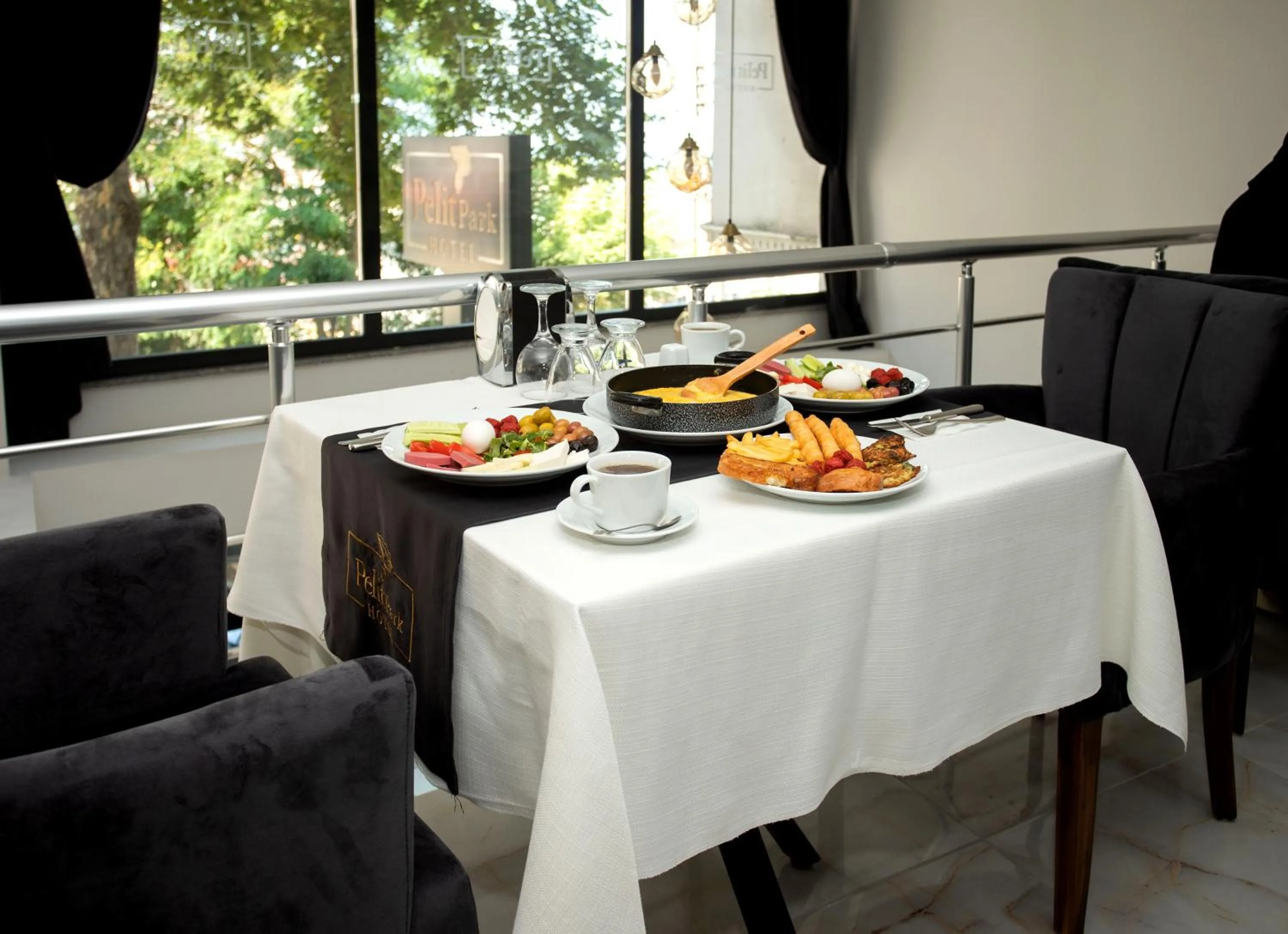 Breakfast in Pelit Park Hotel