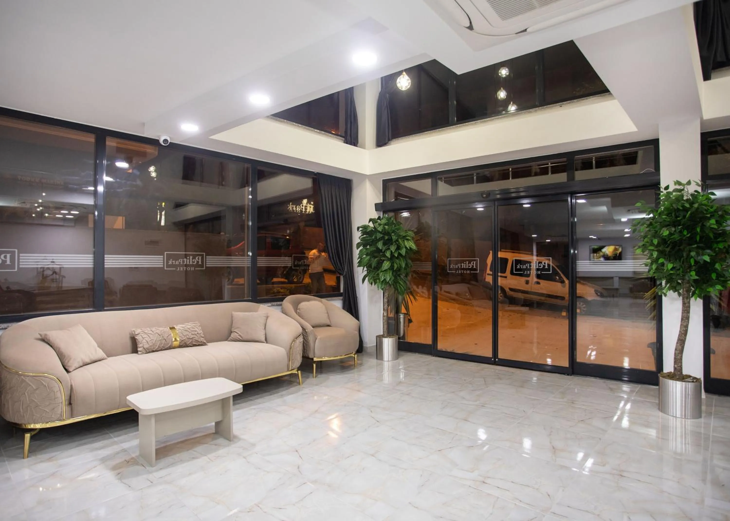 Lobby or reception in Pelit Park Hotel