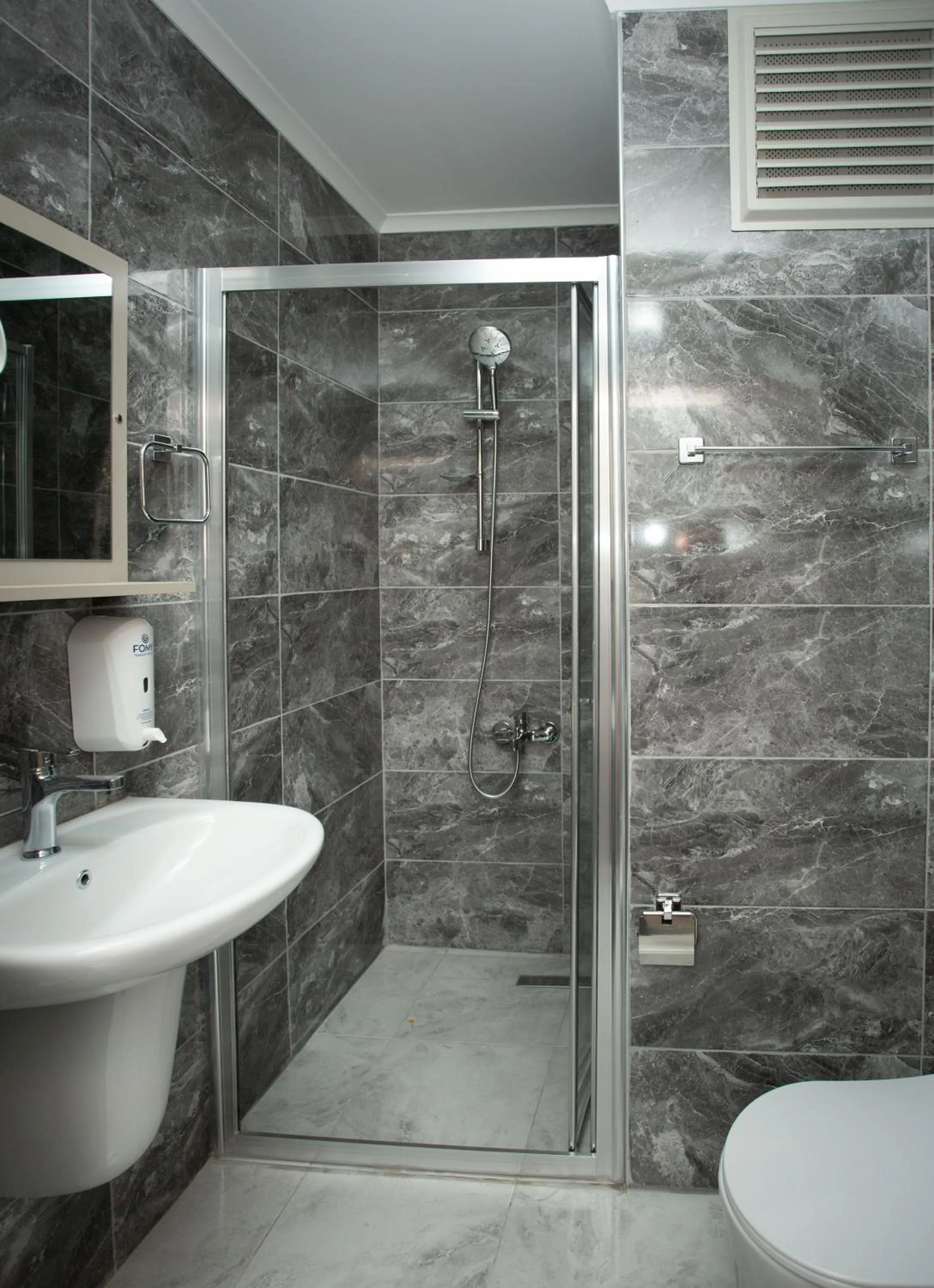 Bathroom in Pelit Park Hotel