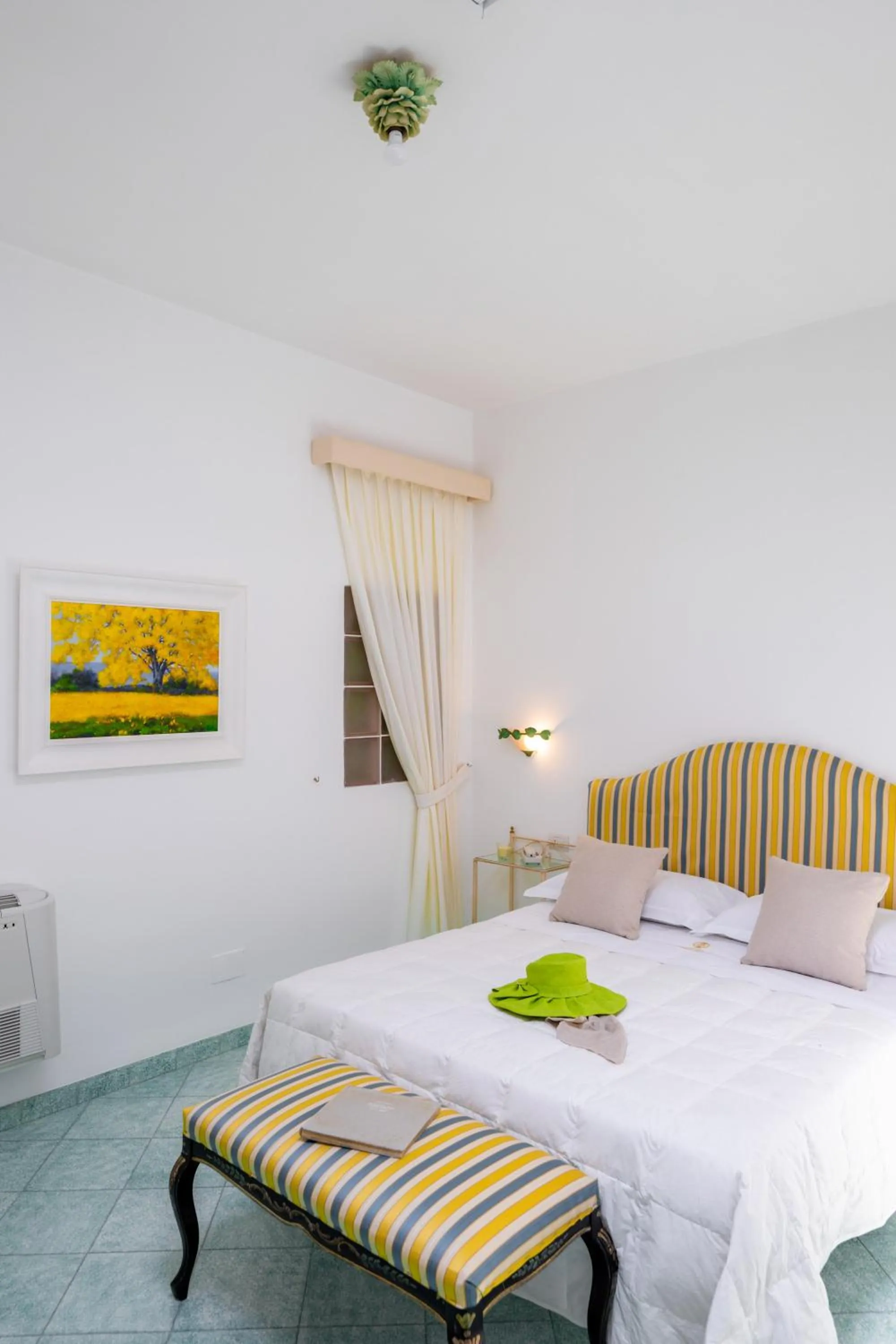 Photo of the whole room, Bed in Hotel Royal Prisco