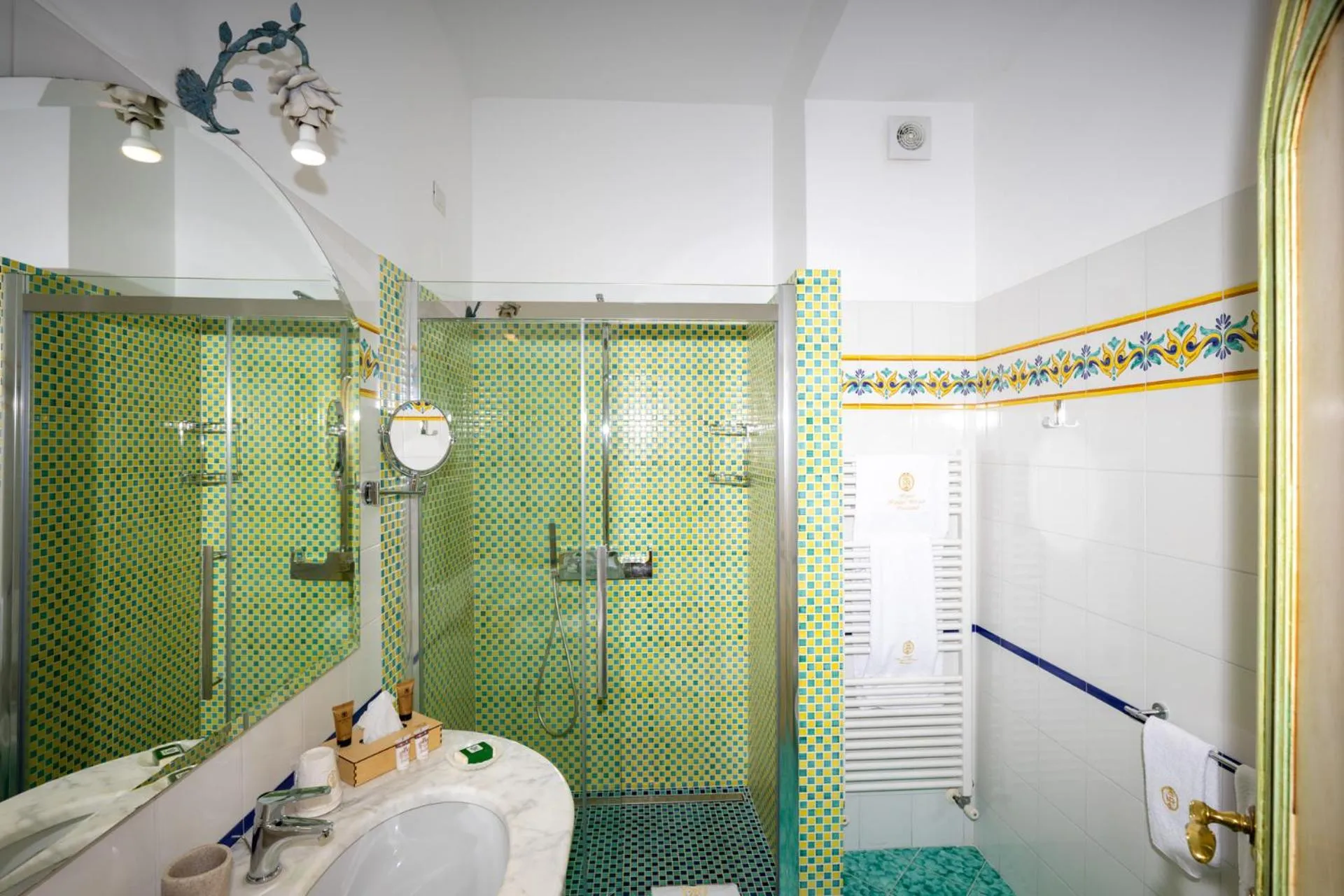 Bathroom in Hotel Royal Prisco