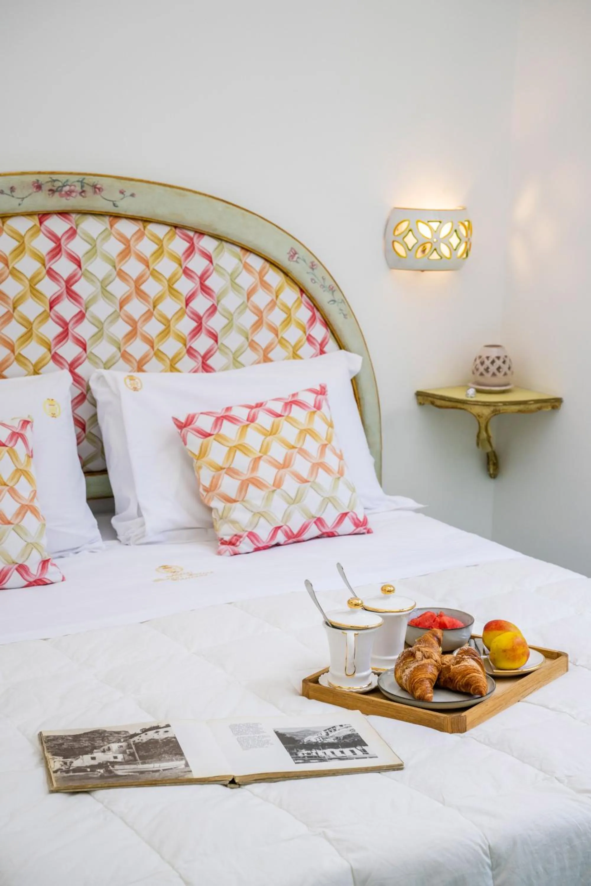 Bed in Hotel Royal Prisco