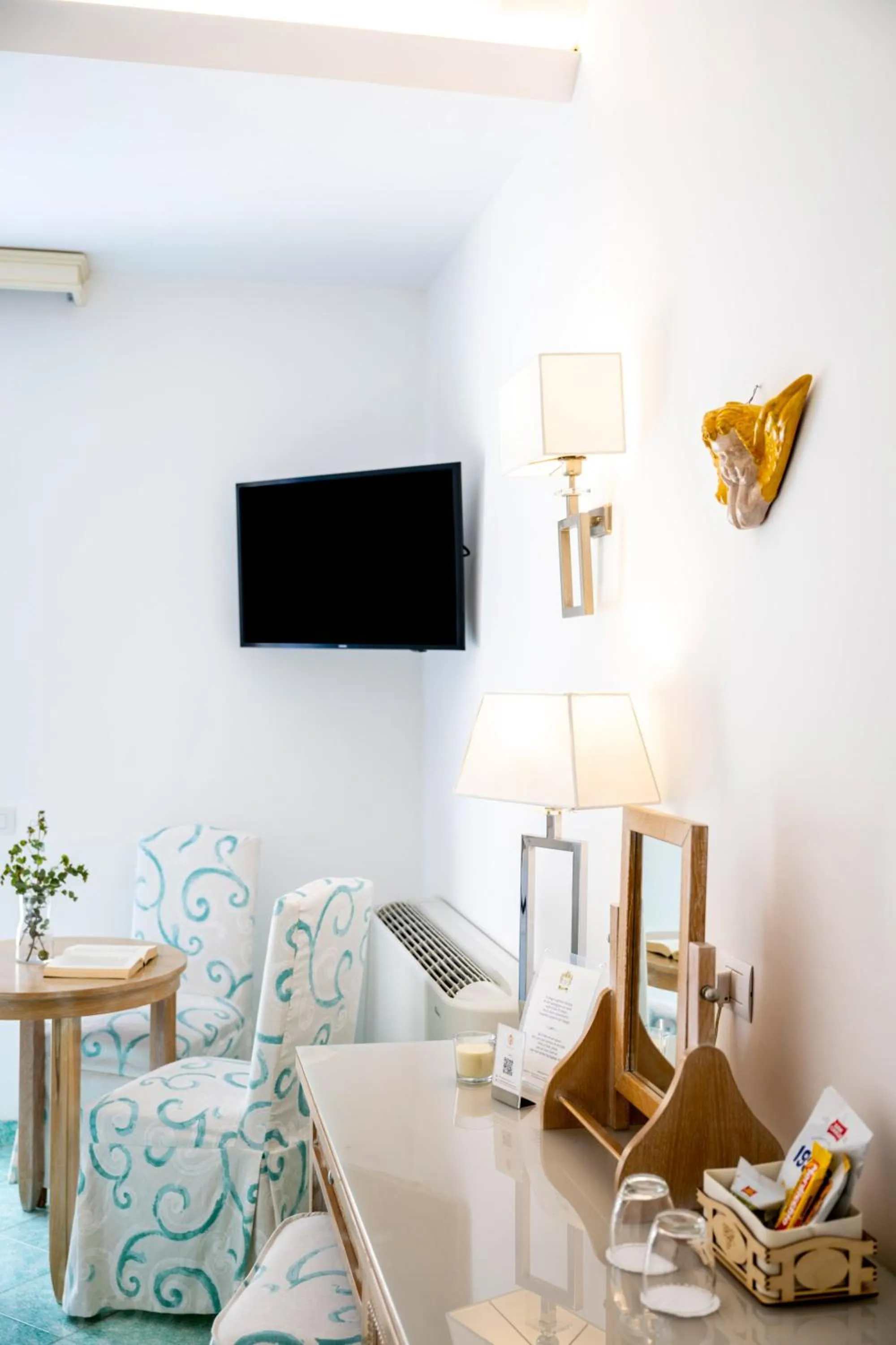 TV and multimedia in Hotel Royal Prisco