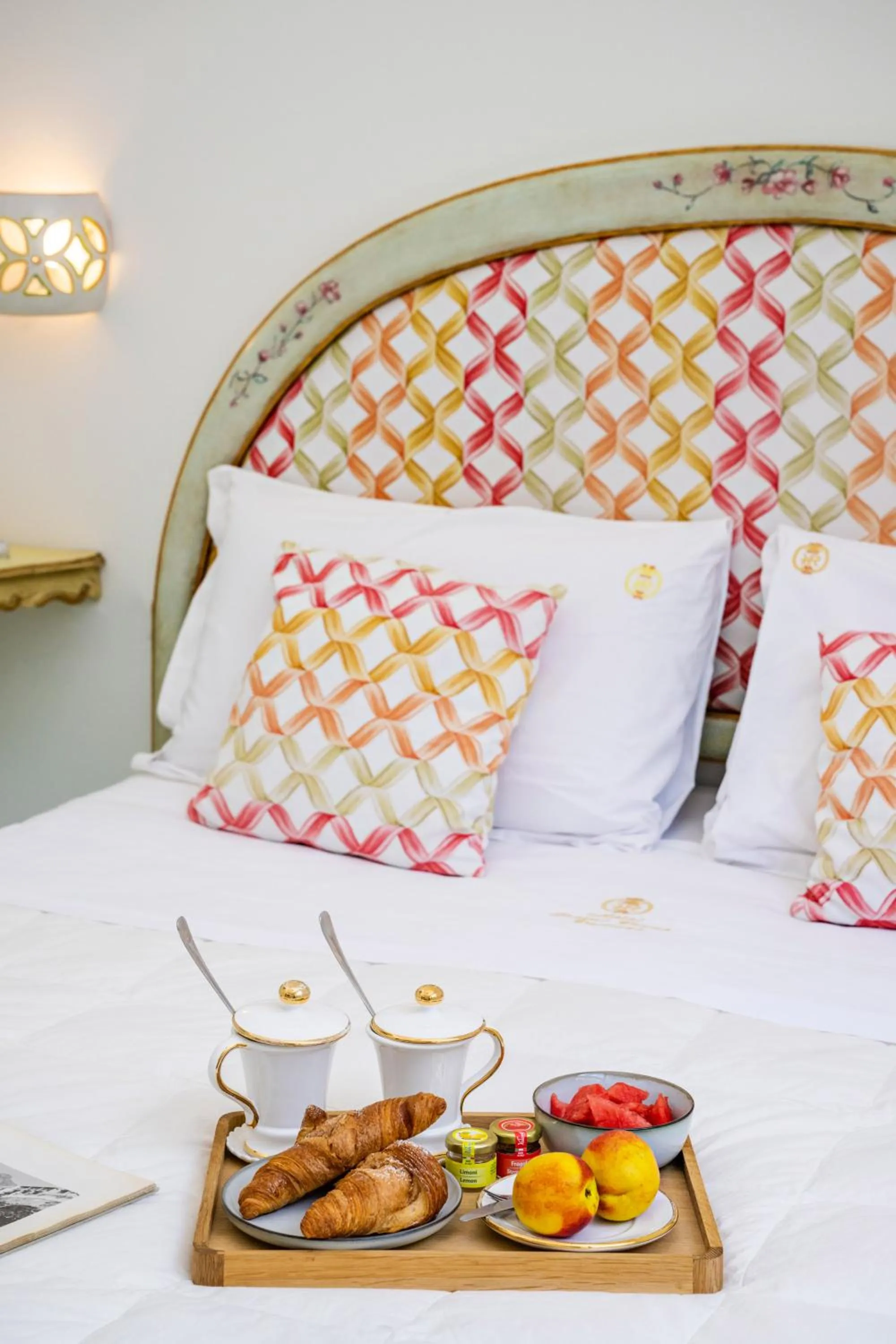 Bed in Hotel Royal Prisco