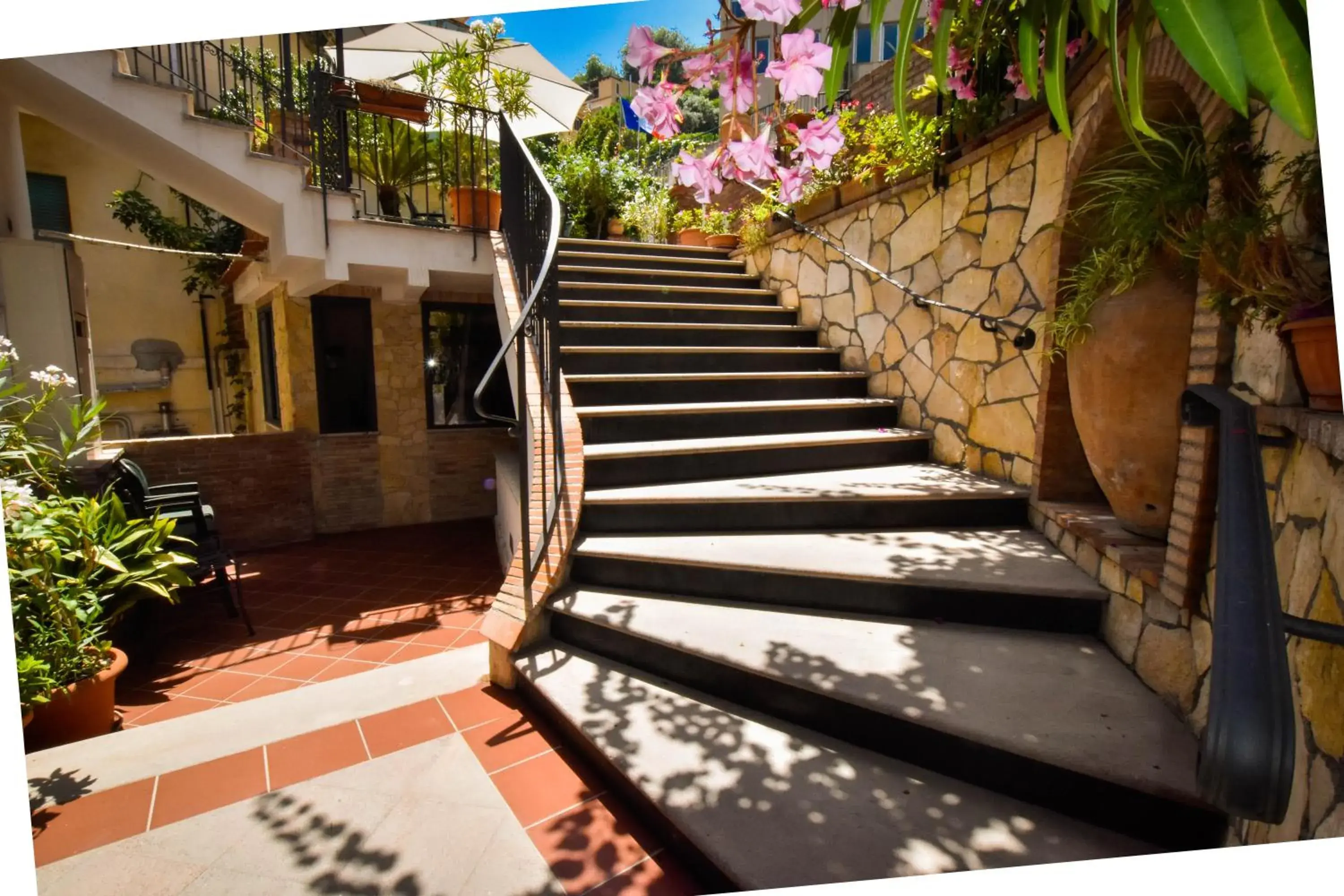 Patio in Hotel Condor