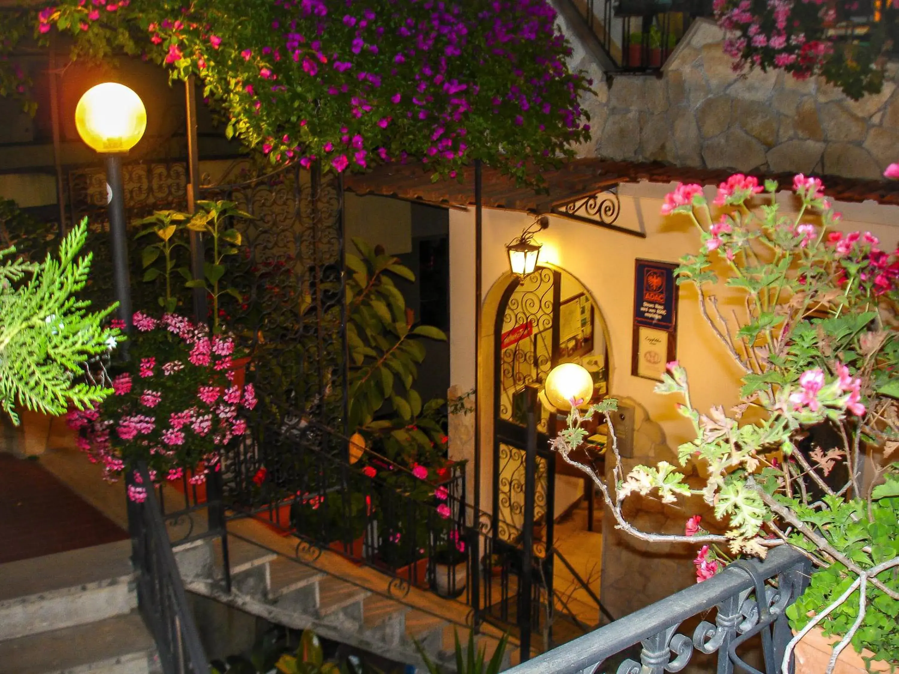 Facade/entrance in Hotel Condor