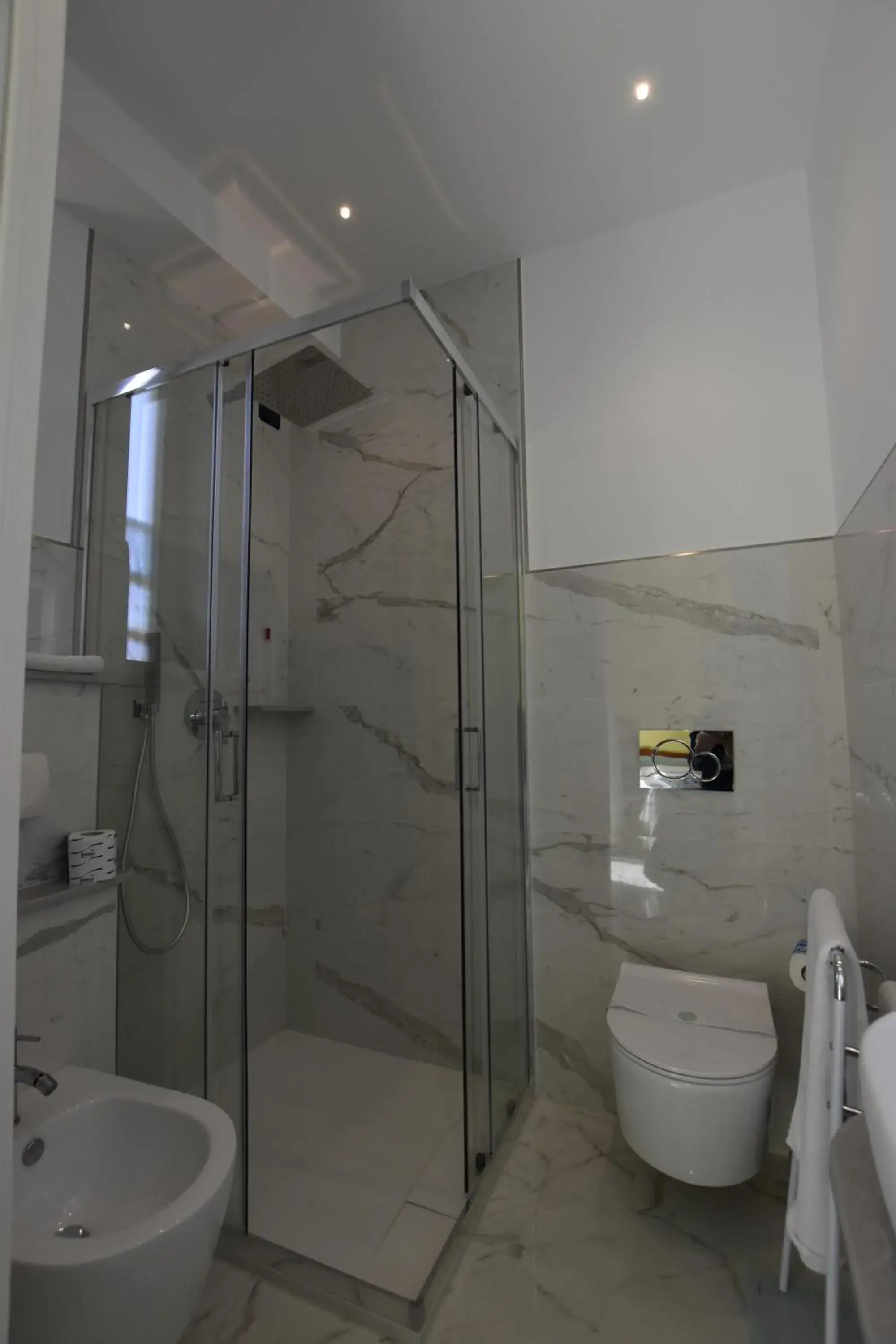 Bathroom in Hotel Condor
