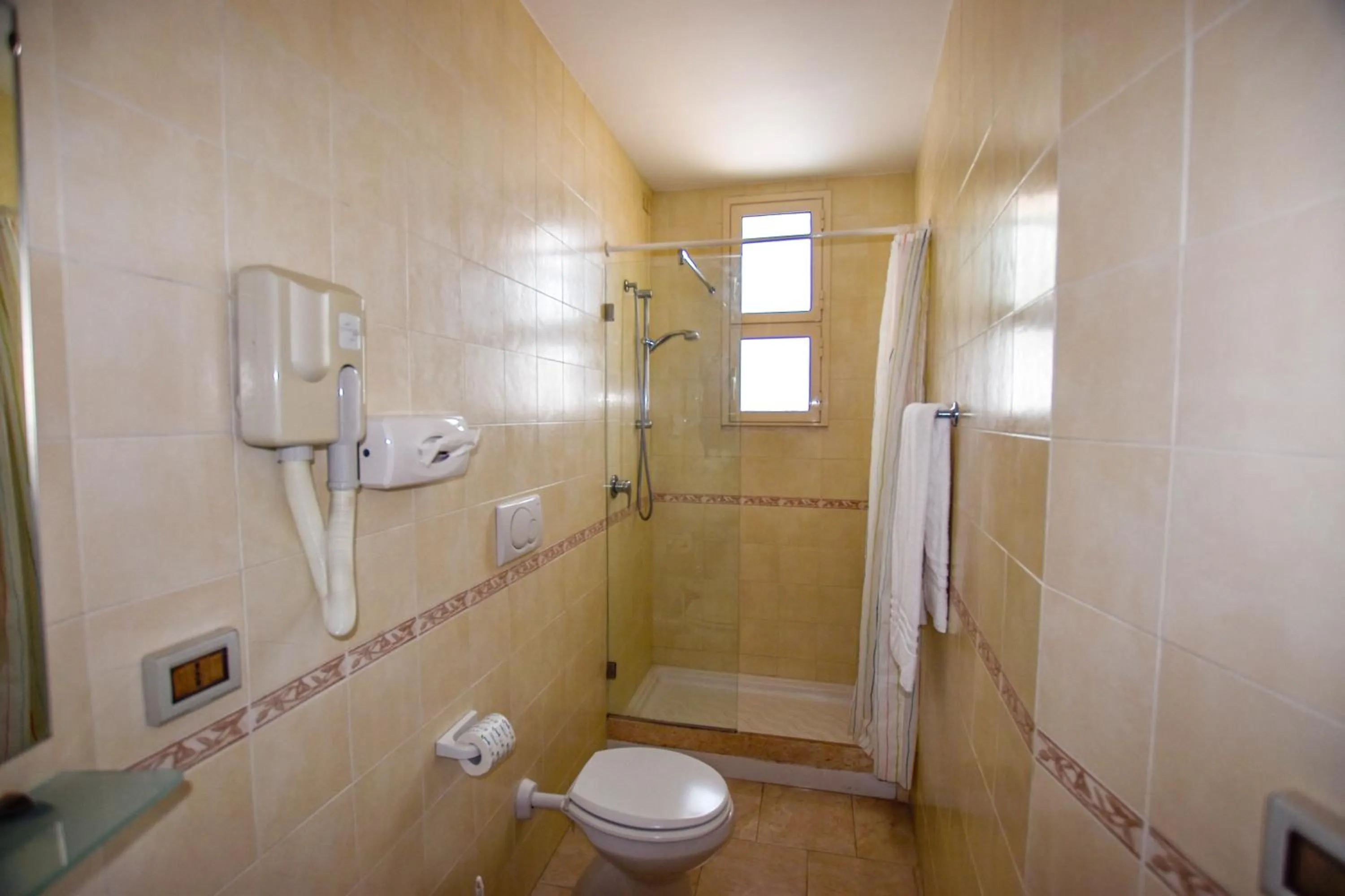 Bathroom in Hotel Condor