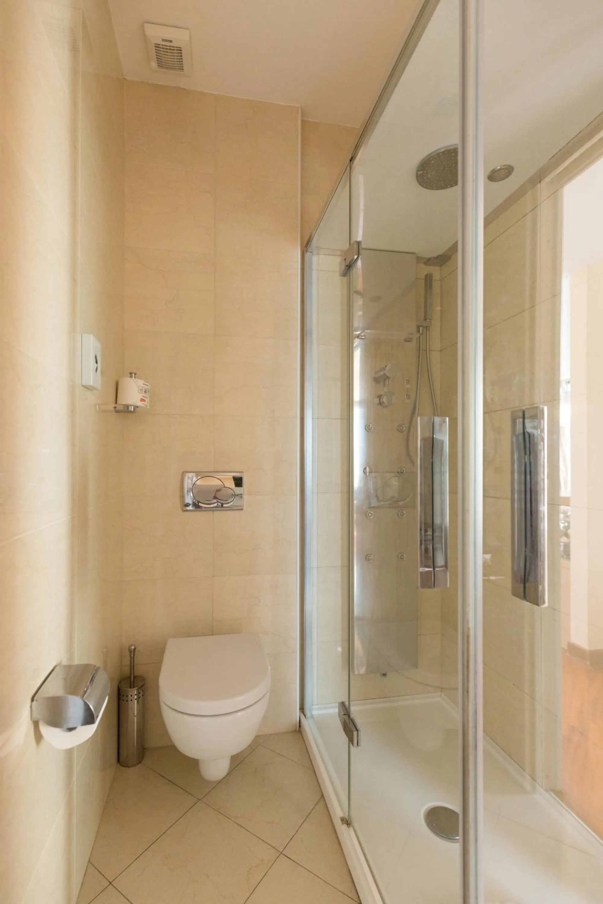 Shower in Hotel Villa Esperia