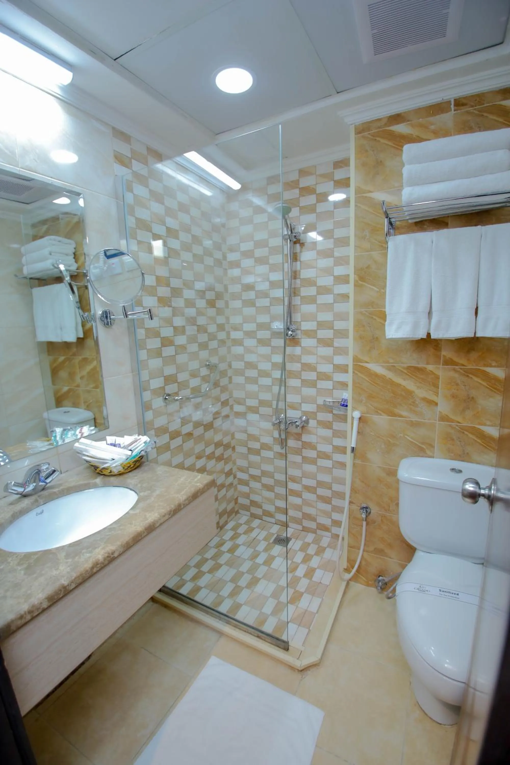 Toilet in Abraj Al Tayseer Tuwa Hotel