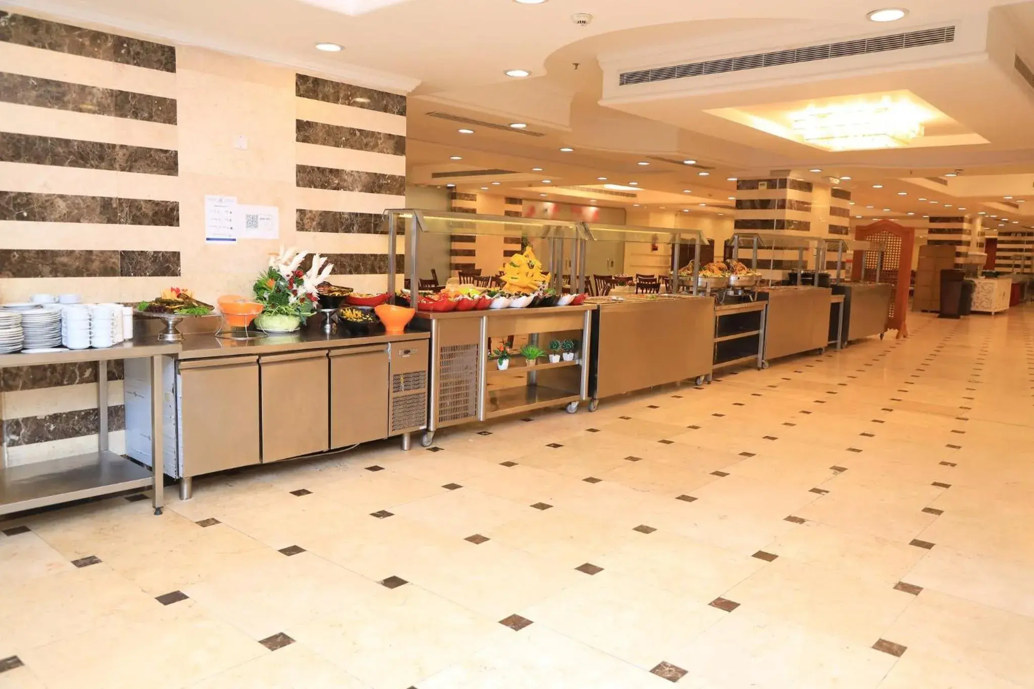 Restaurant/places to eat in Abraj Al Tayseer Tuwa Hotel Restaurant/places to eat in Abraj Al Tayseer Tuwa Hotel
