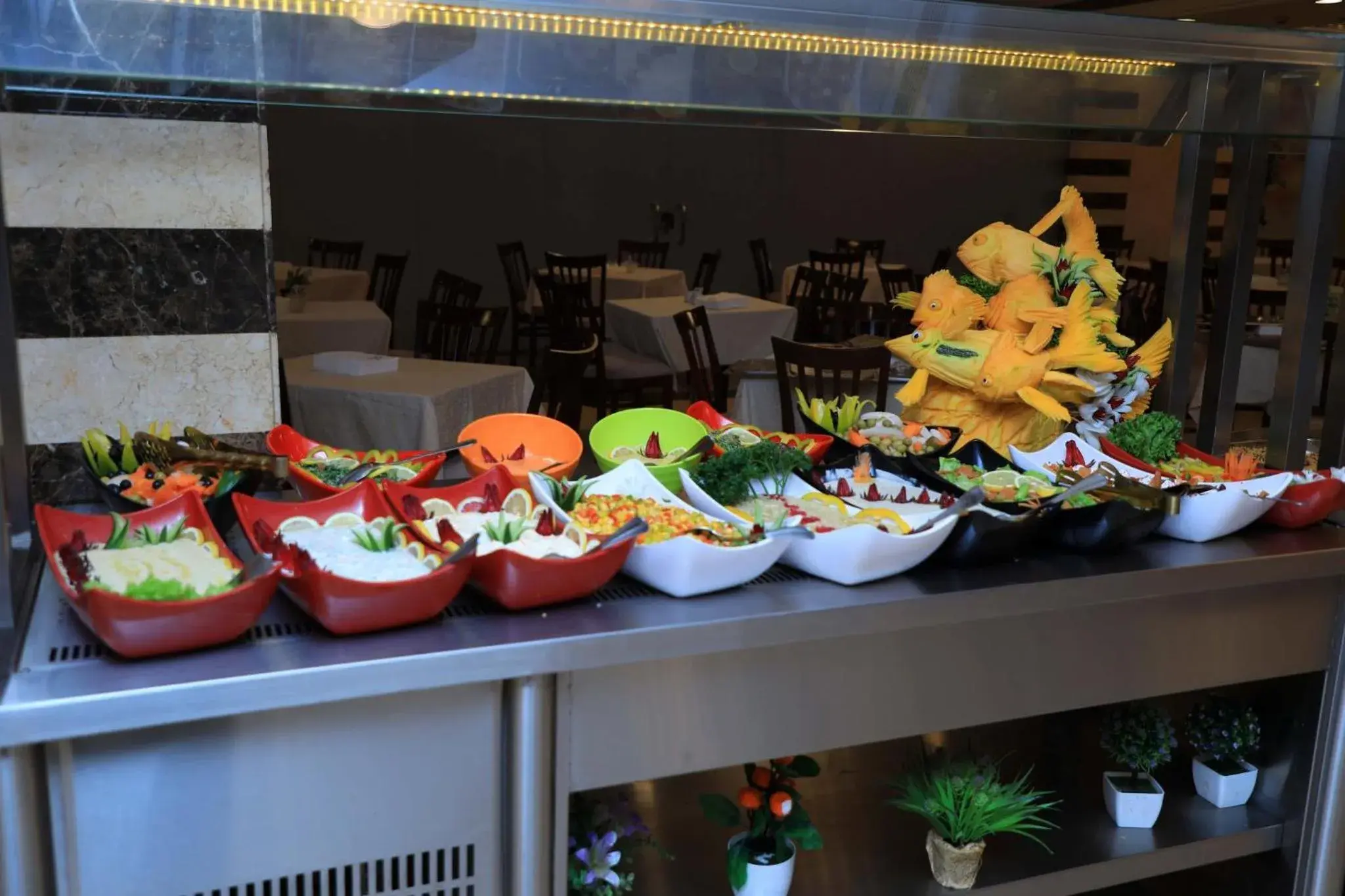 Restaurant/places to eat in Abraj Al Tayseer Tuwa Hotel Restaurant/places to eat in Abraj Al Tayseer Tuwa Hotel