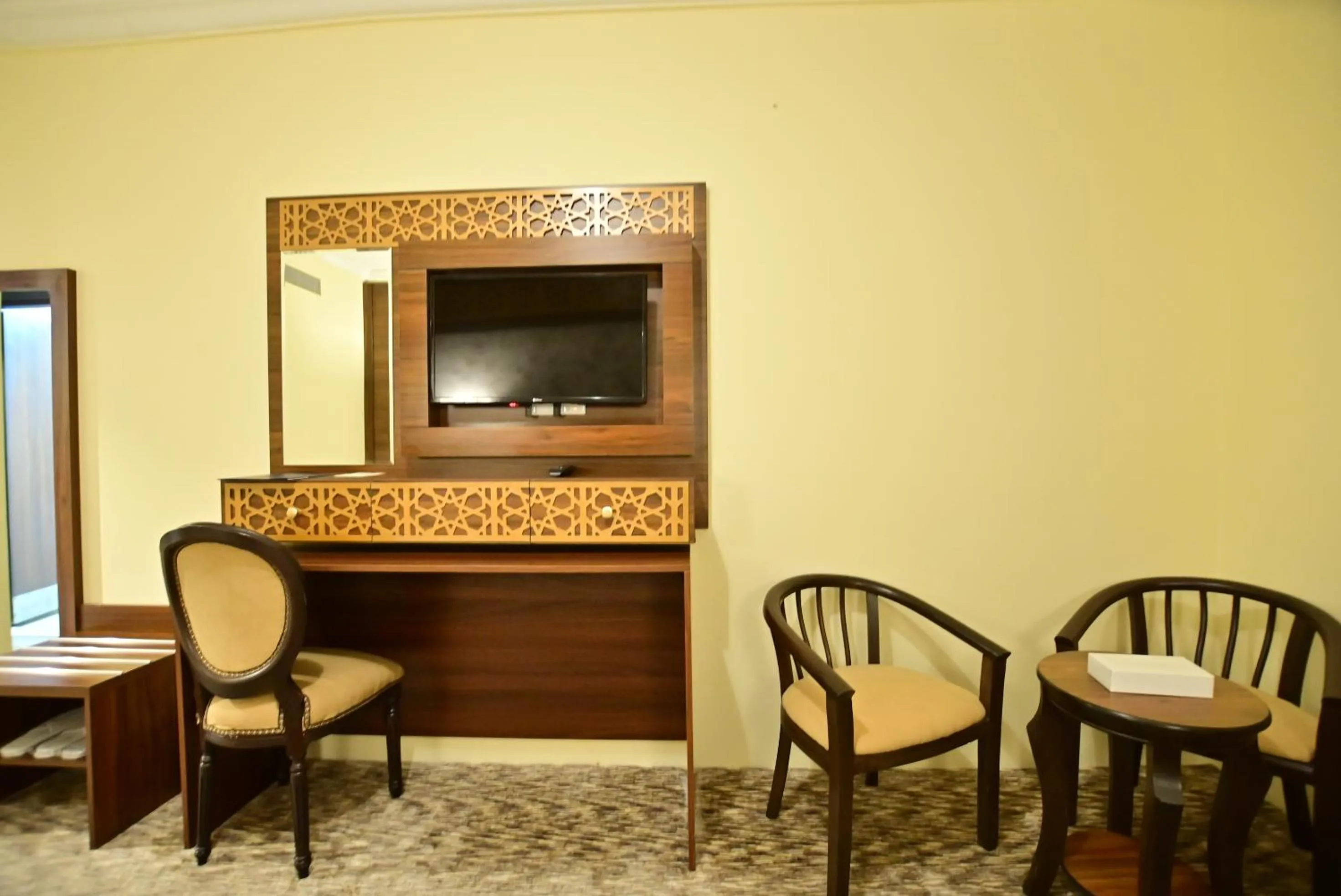 Standard Room in Abraj Al Tayseer Tuwa Hotel