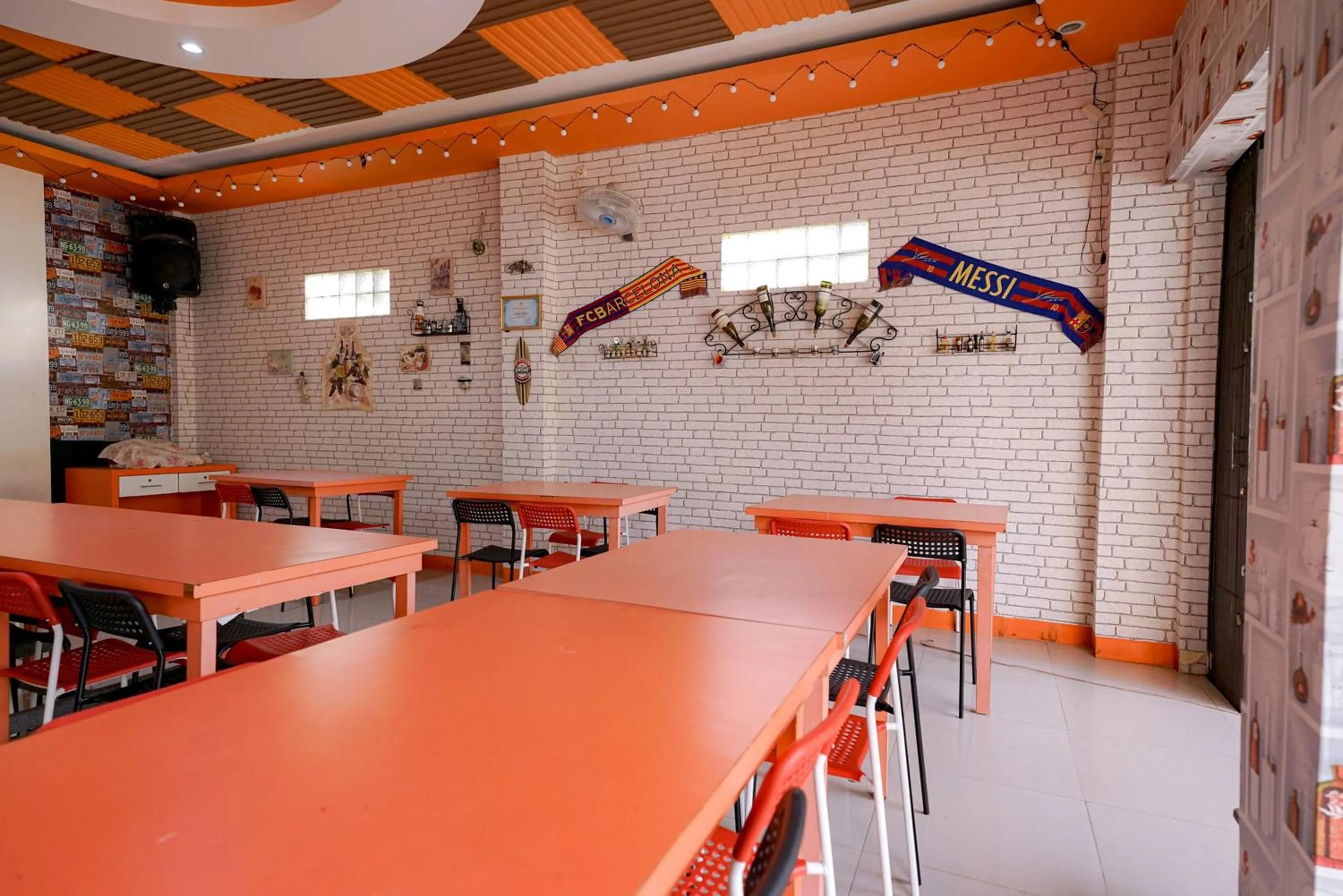 Restaurant/places to eat in RedDoorz Plus @ Jalan FL Lumban Tobing Sibolga