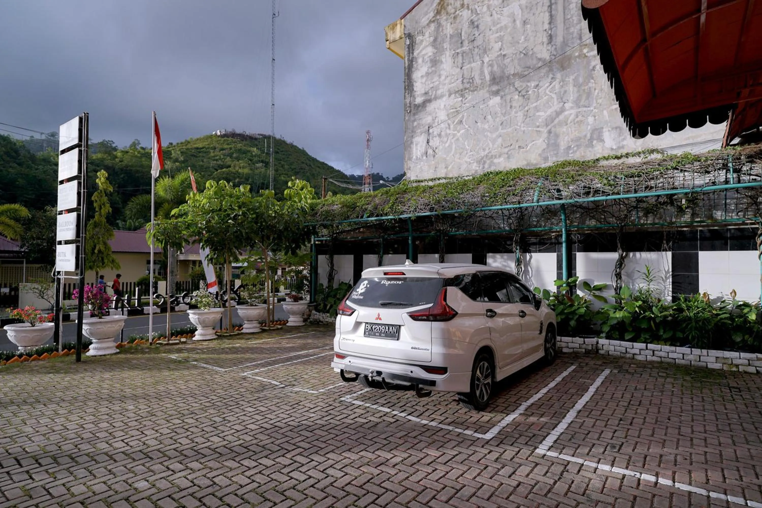 Parking in RedDoorz Plus @ Jalan FL Lumban Tobing Sibolga