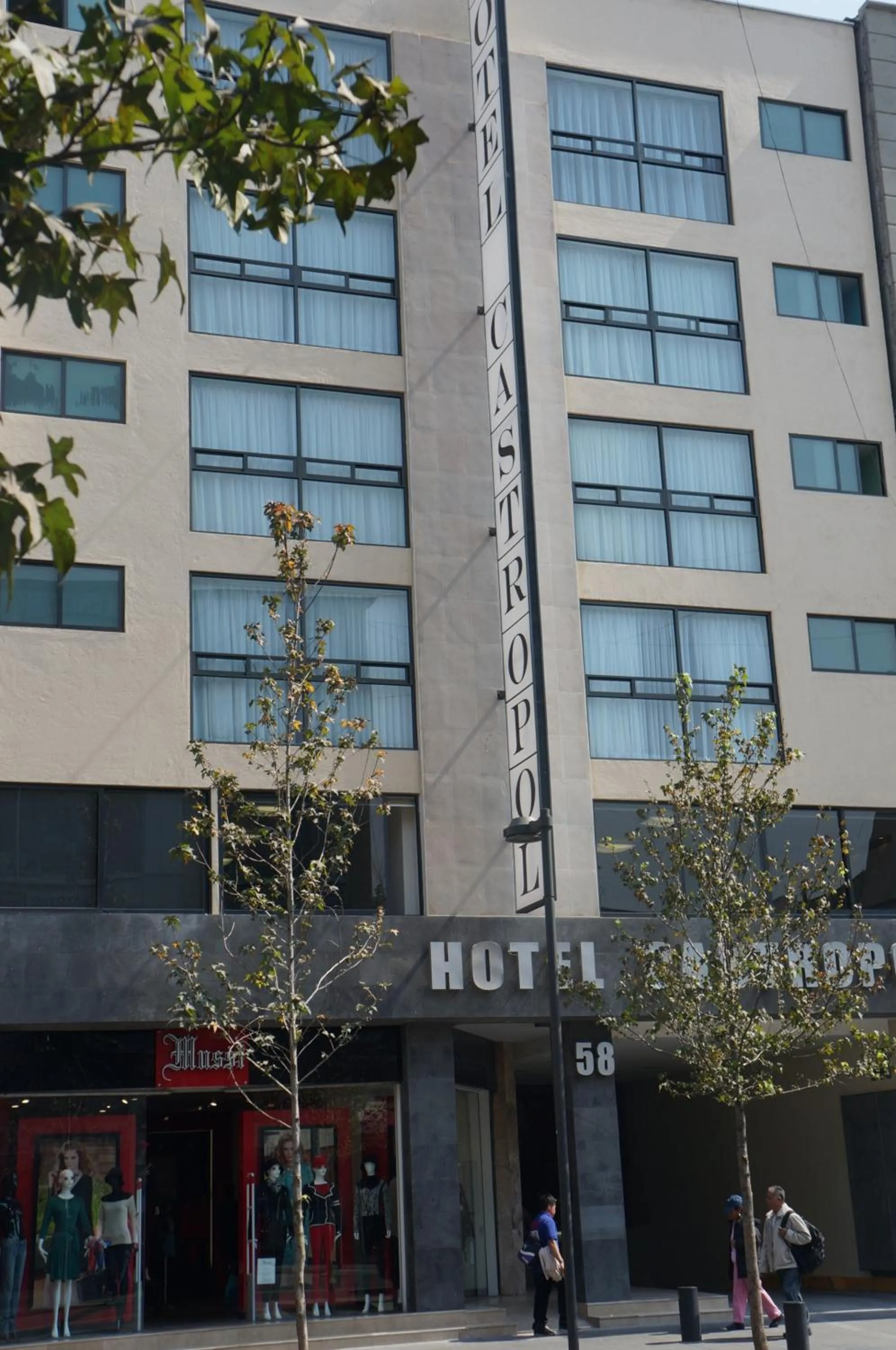 Facade/entrance in Hotel Castropol