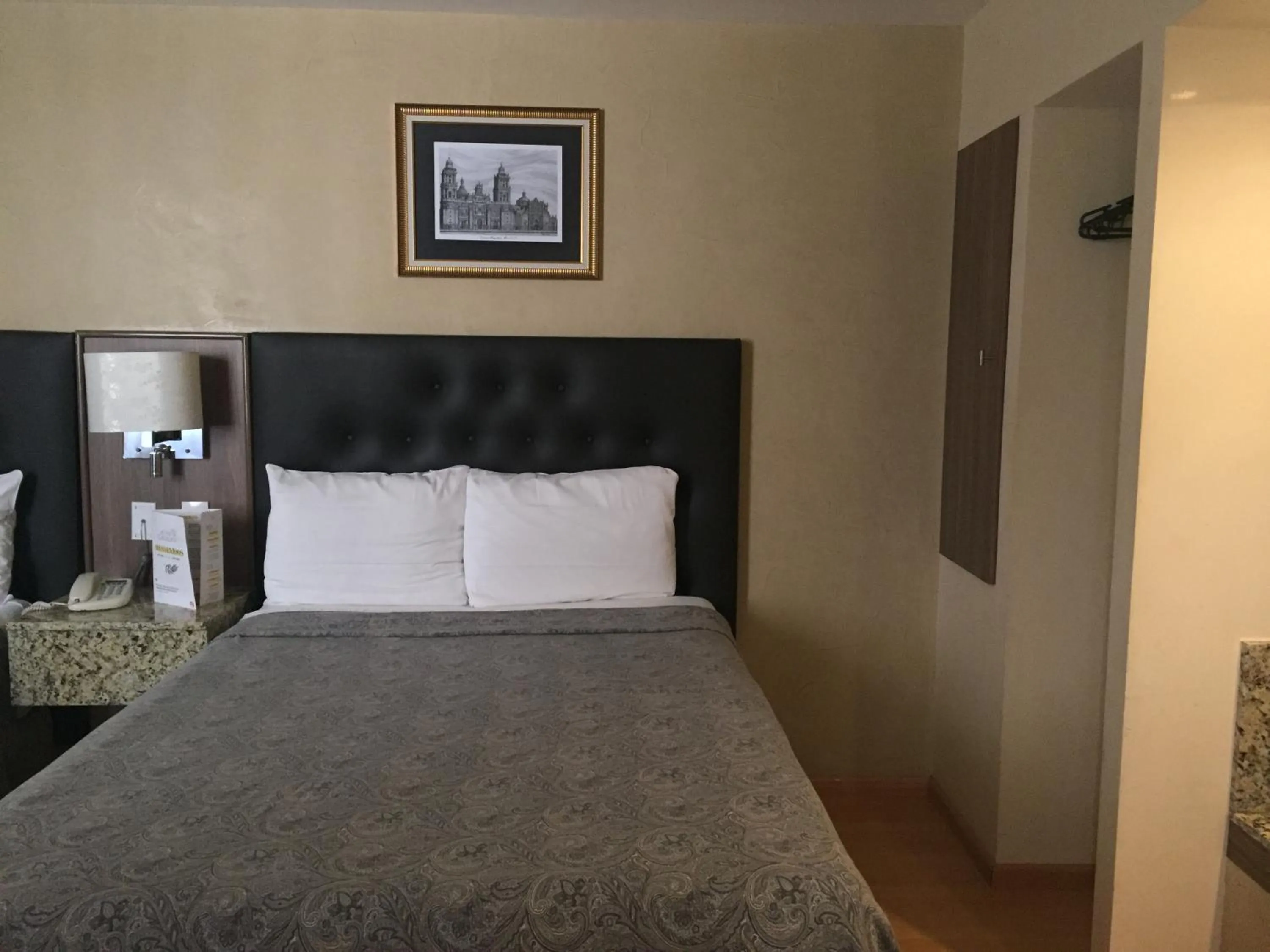 Bed in Hotel Castropol