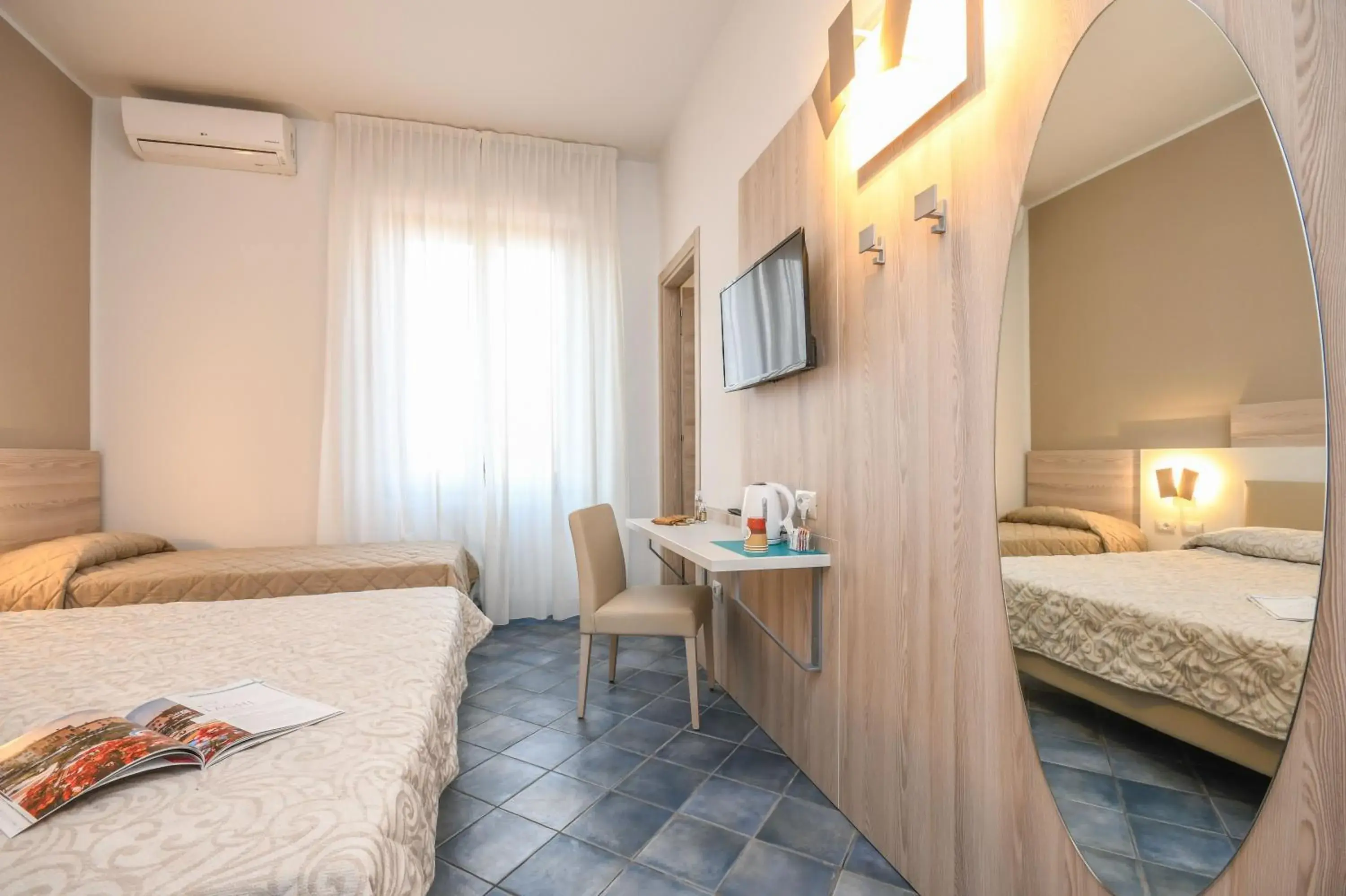 Bedroom, Bed in Hotel Riel Bedroom, Bed in Hotel Riel