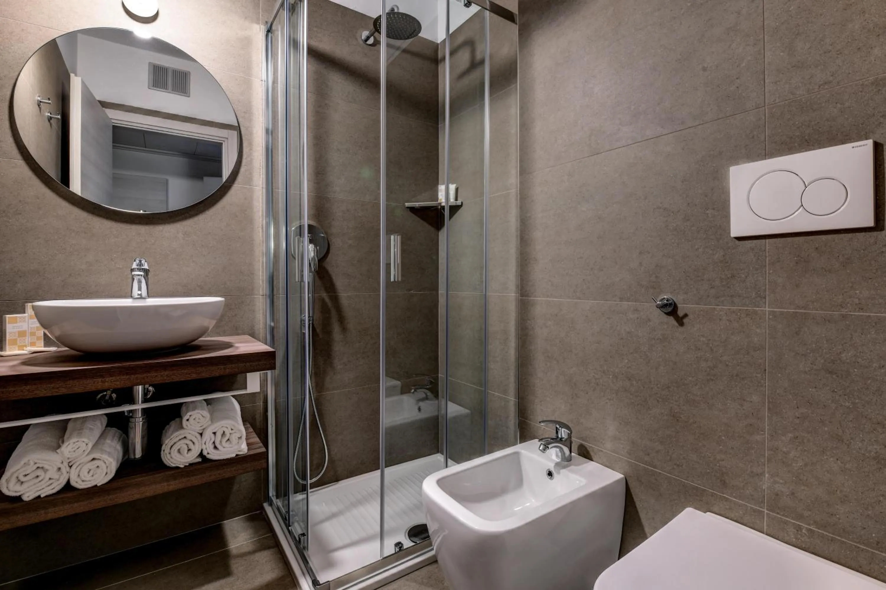 Bathroom in Hotel Riel