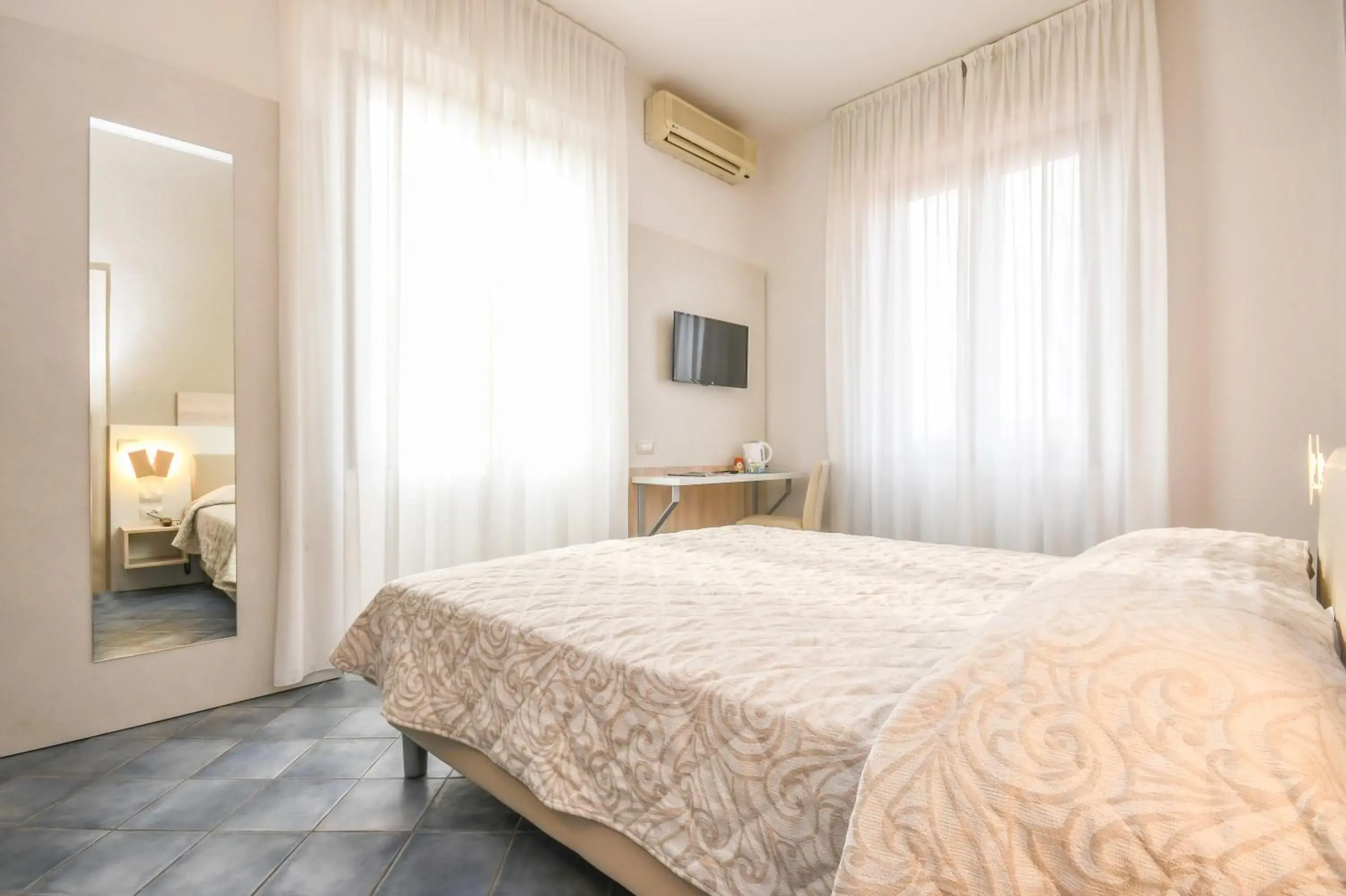 Bedroom, Bed in Hotel Riel Bedroom, Bed in Hotel Riel