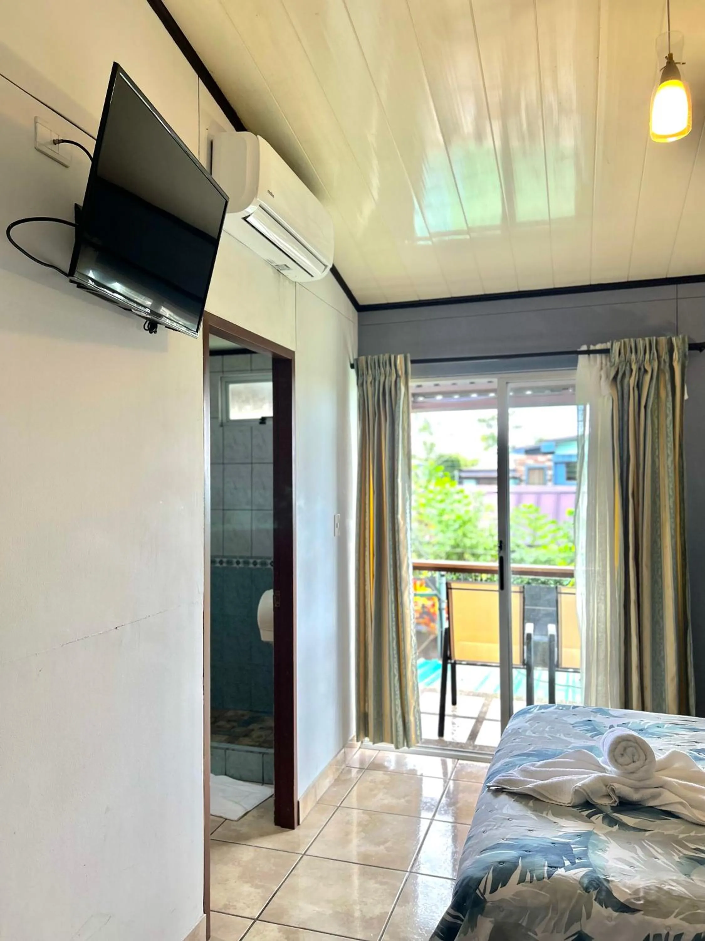 Photo of the whole room, Bed in Hotel Arenal Rabfer