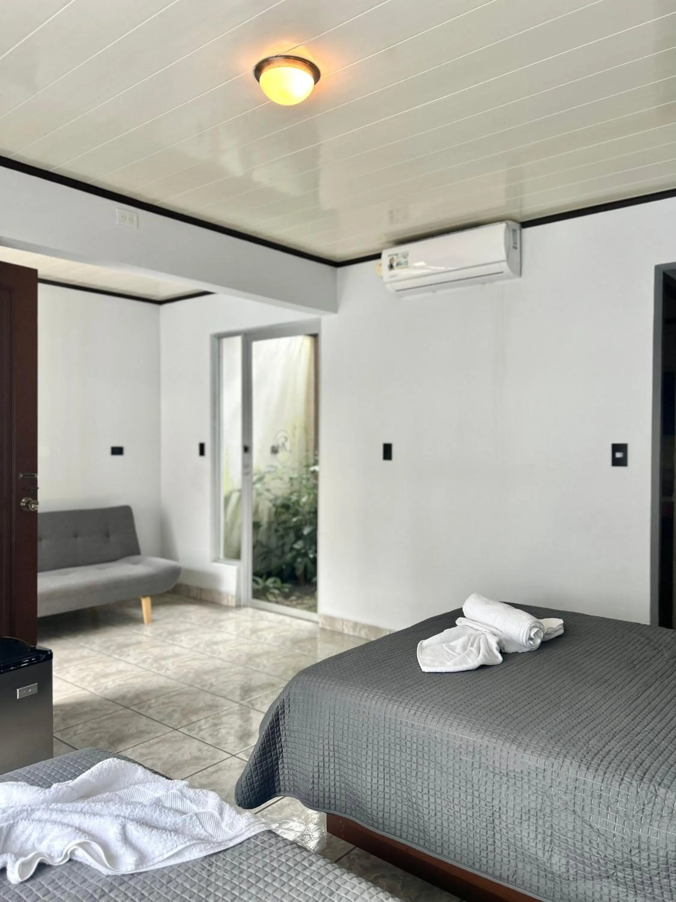 Bed in Hotel Arenal Rabfer