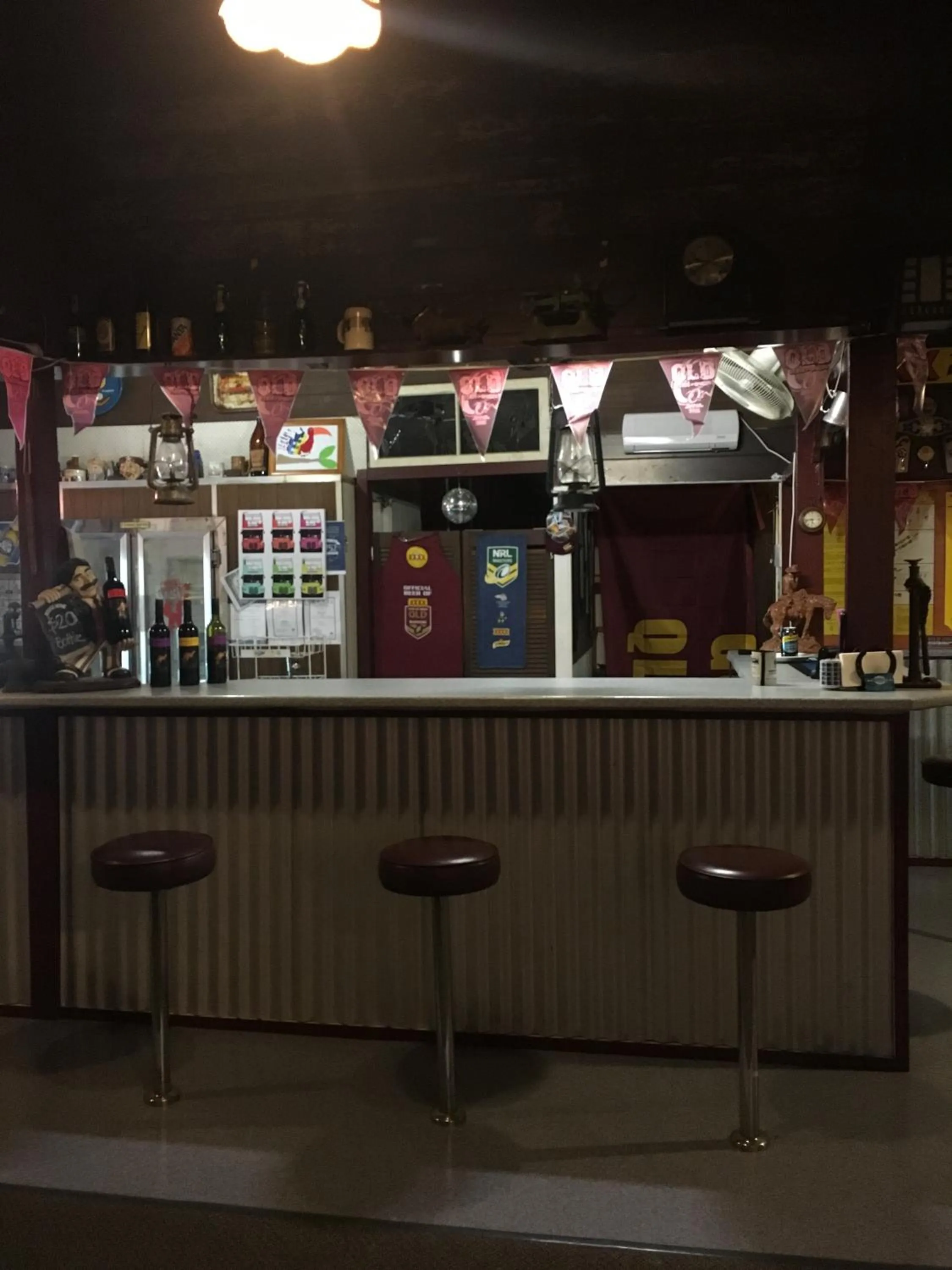 Lounge or bar in Monto Colonial Motor Inn