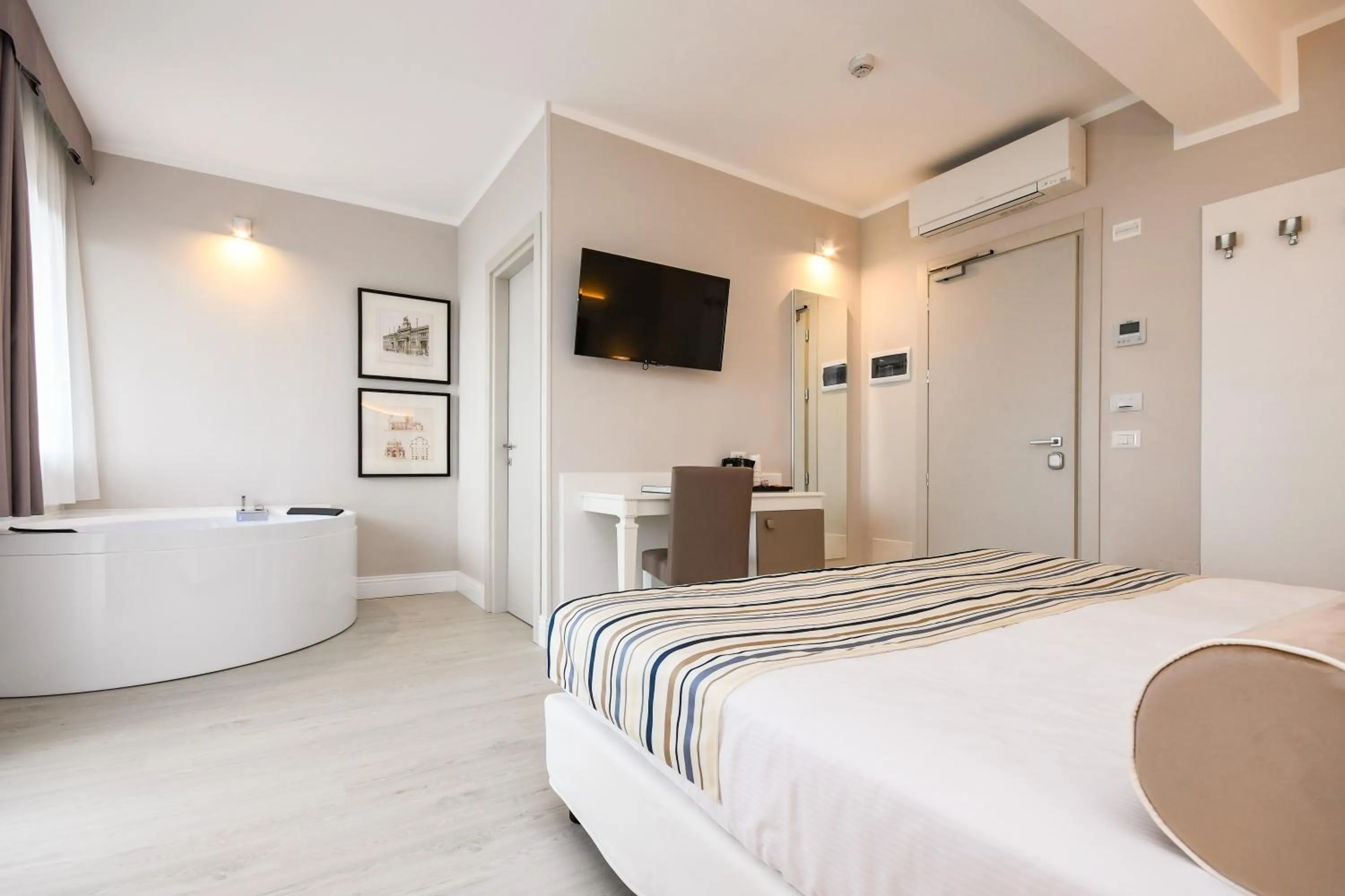 Photo of the whole room, Bed in Hotel Oliveto