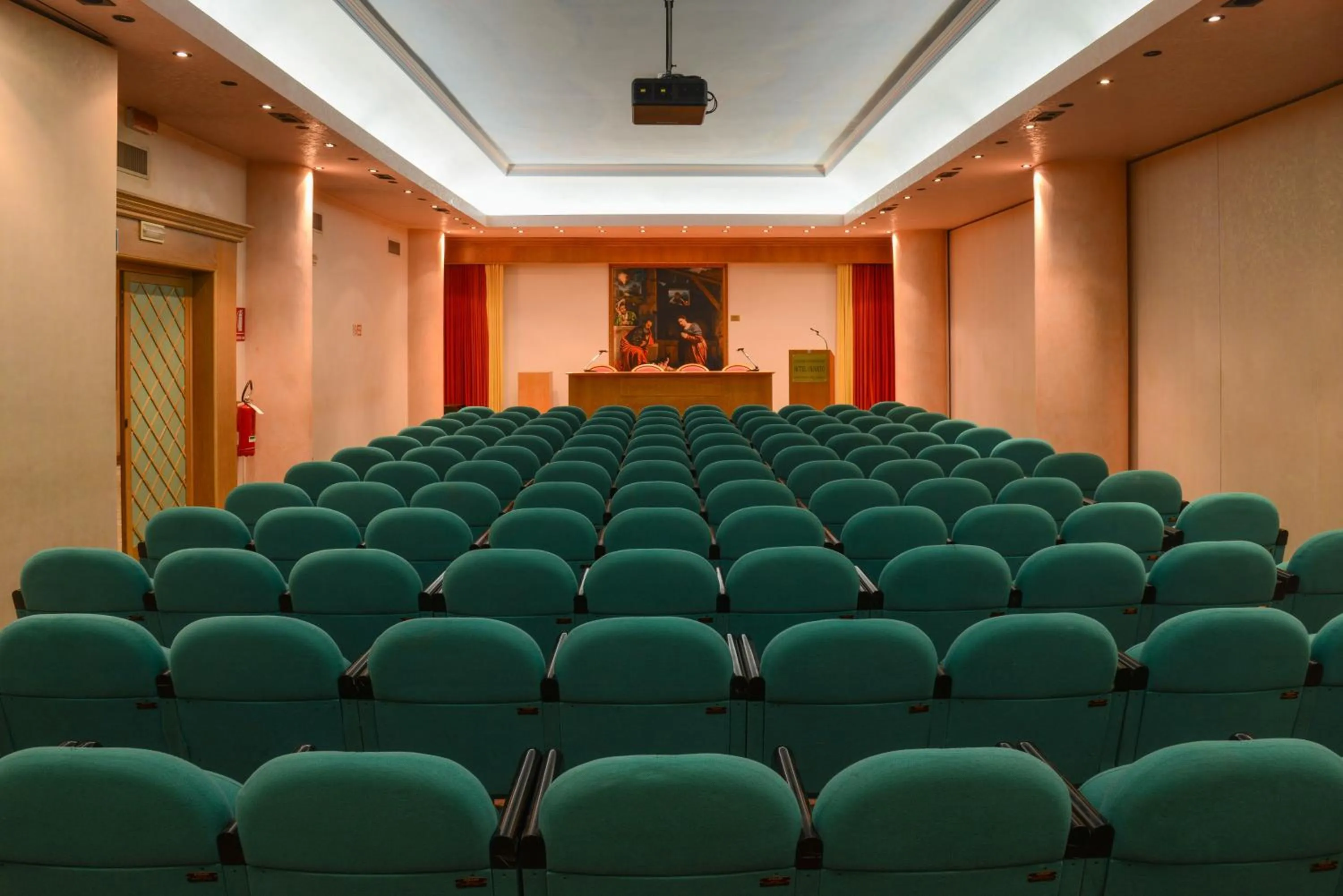 Business facilities in Hotel Oliveto