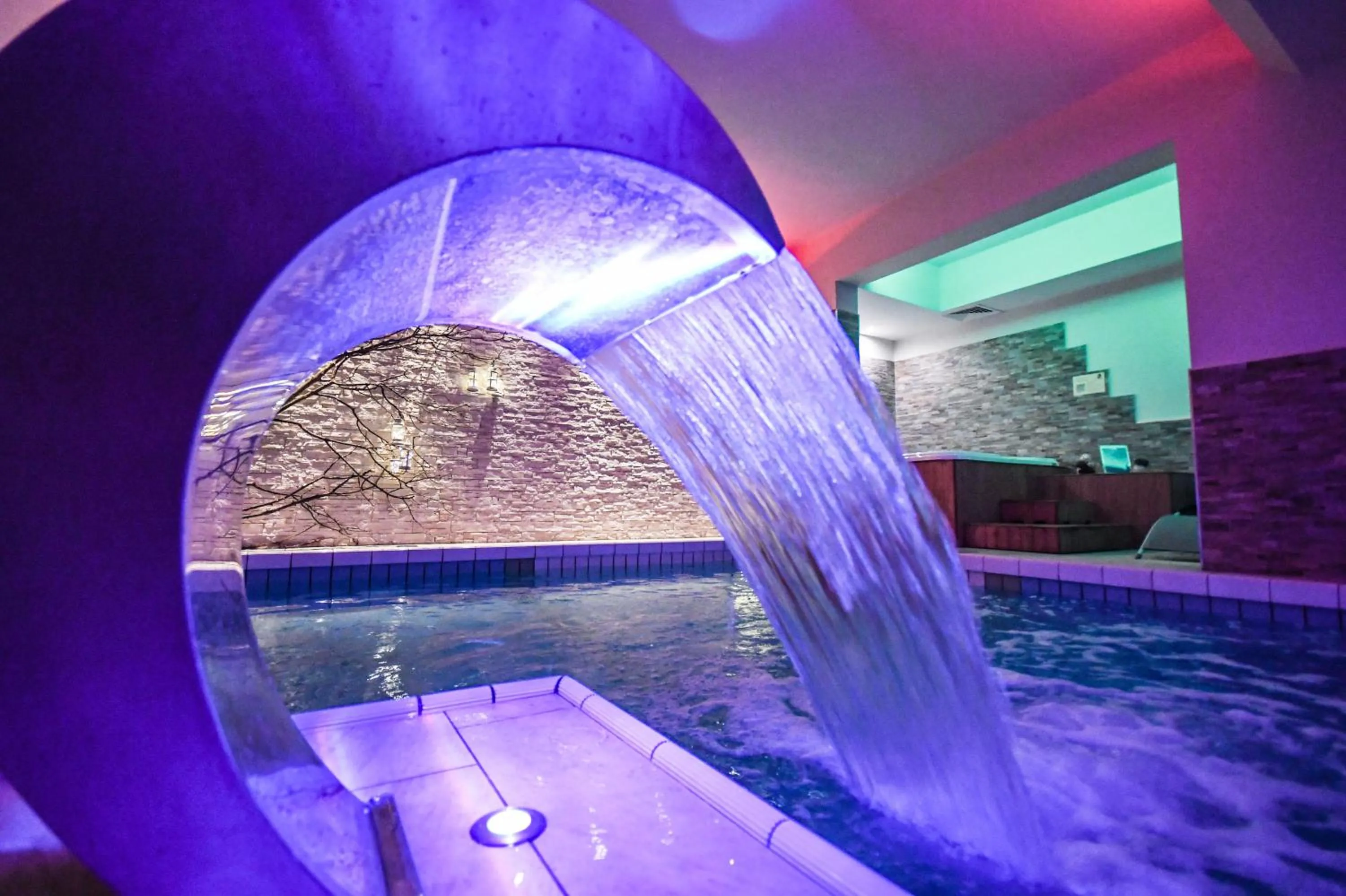 Swimming pool in Hotel Oliveto