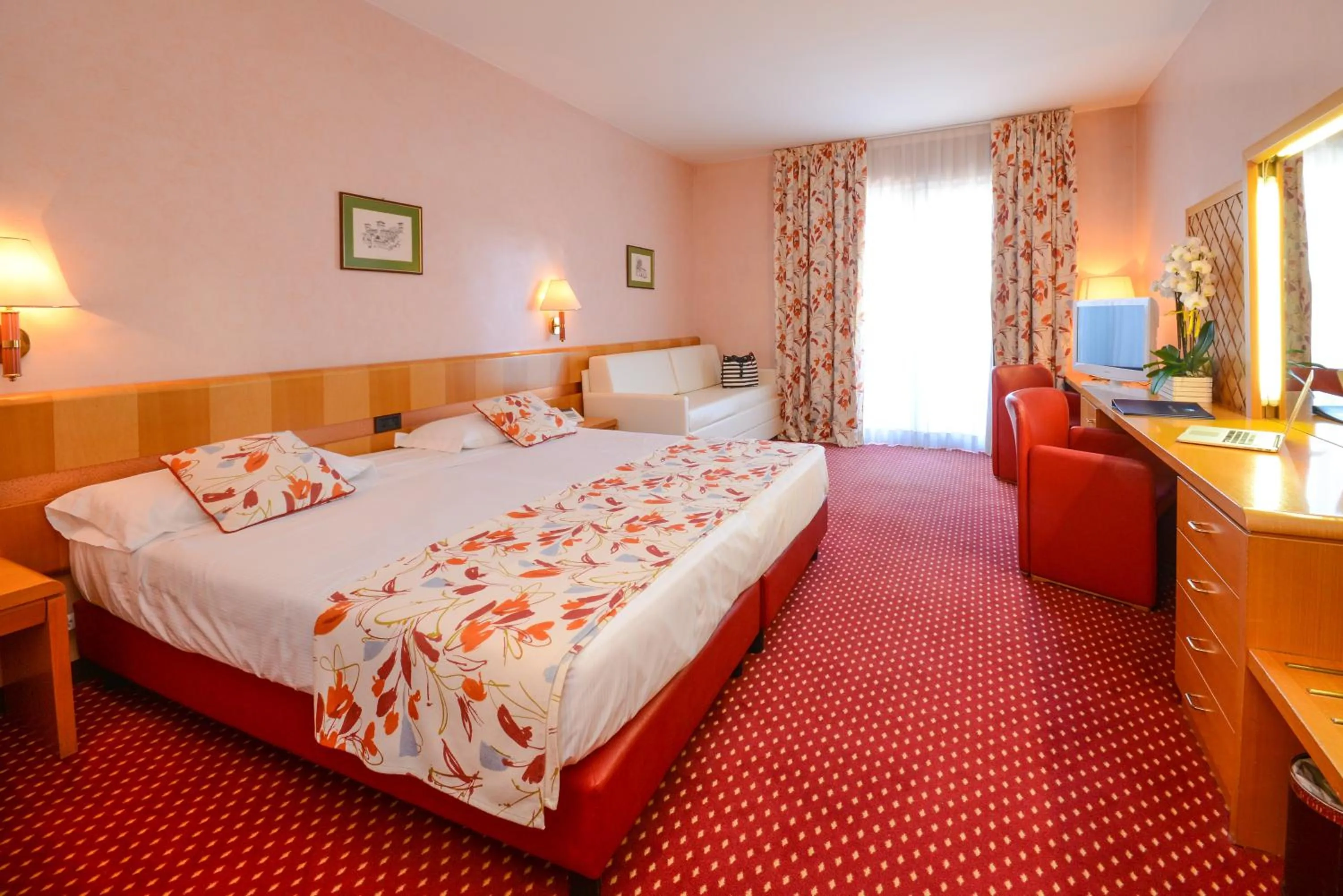 Photo of the whole room, Bed in Hotel Oliveto