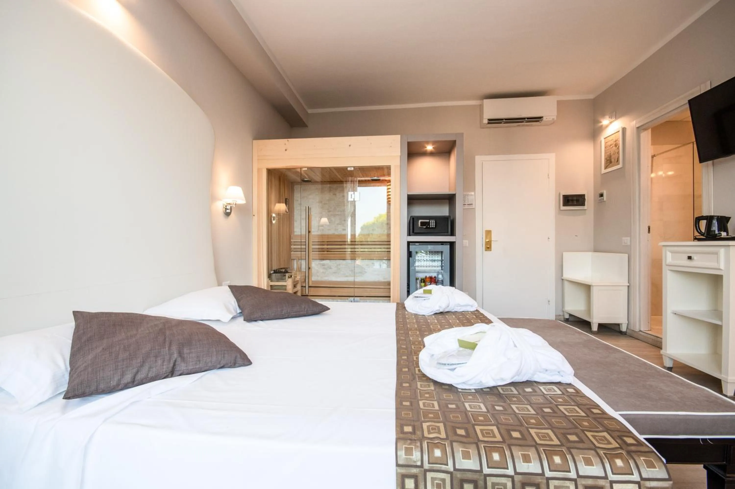 Bedroom, Bed in Hotel Oliveto