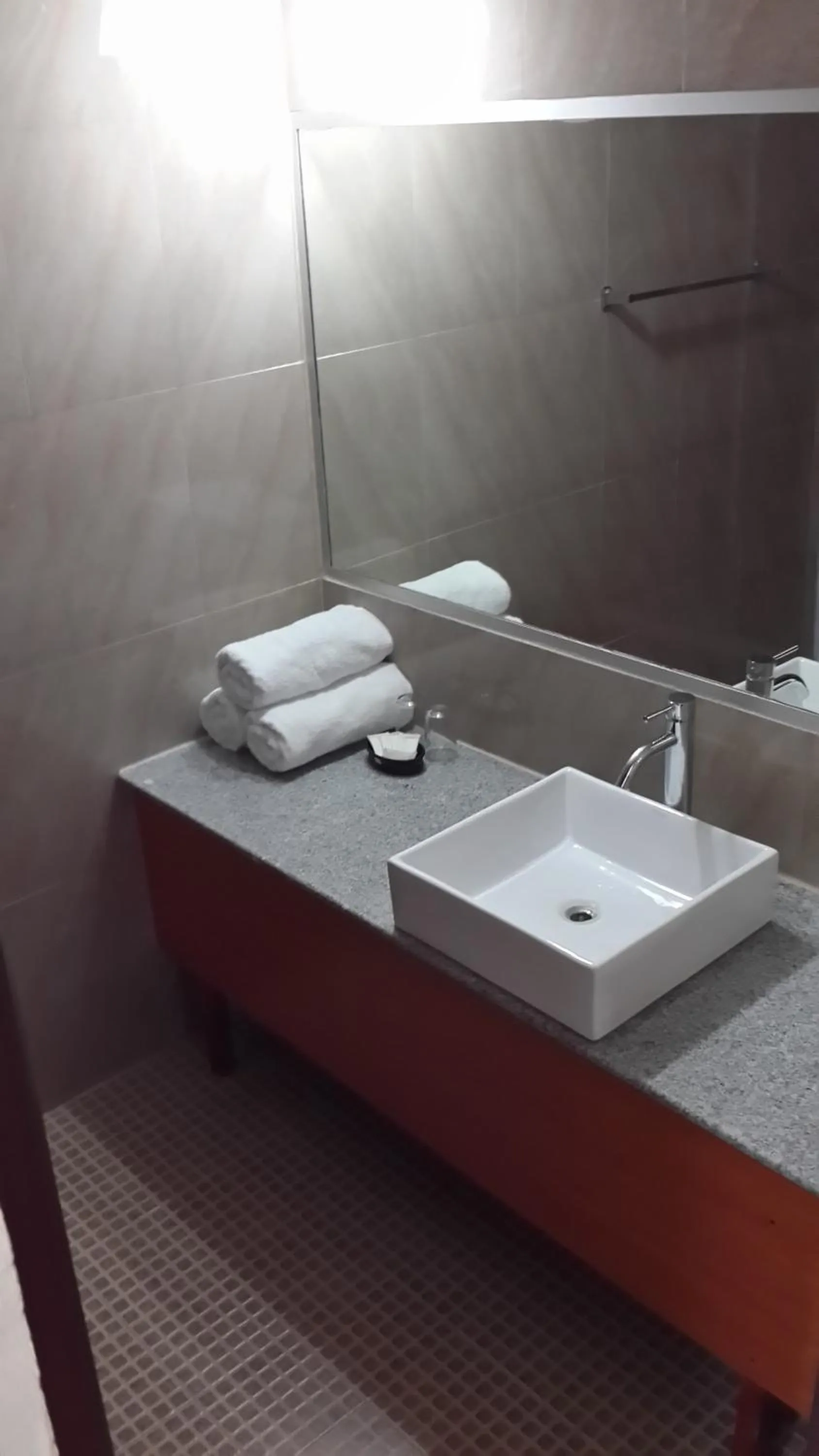 Bathroom in Express Inn Coronado & Camping