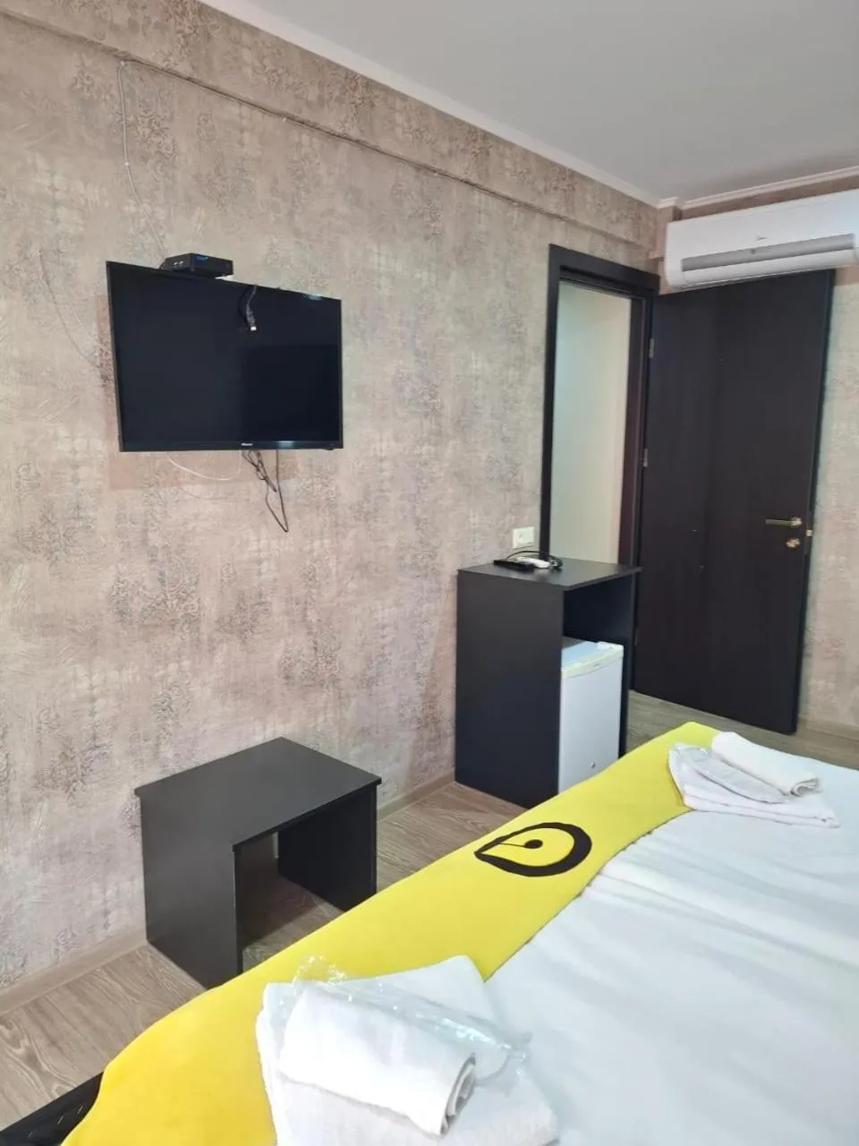 Bed in Hotel Aira Plaza