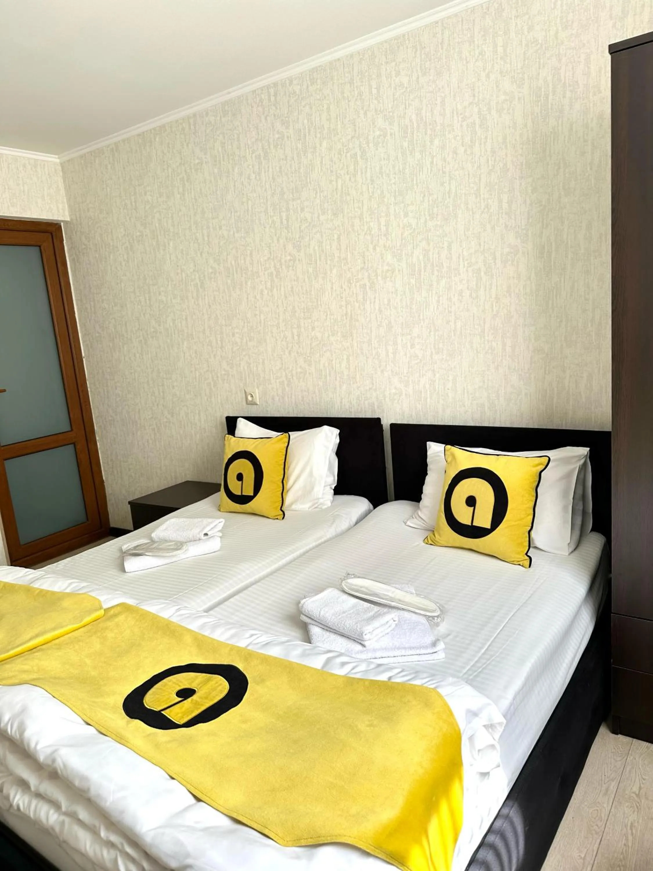 Bed in Hotel Aira Plaza